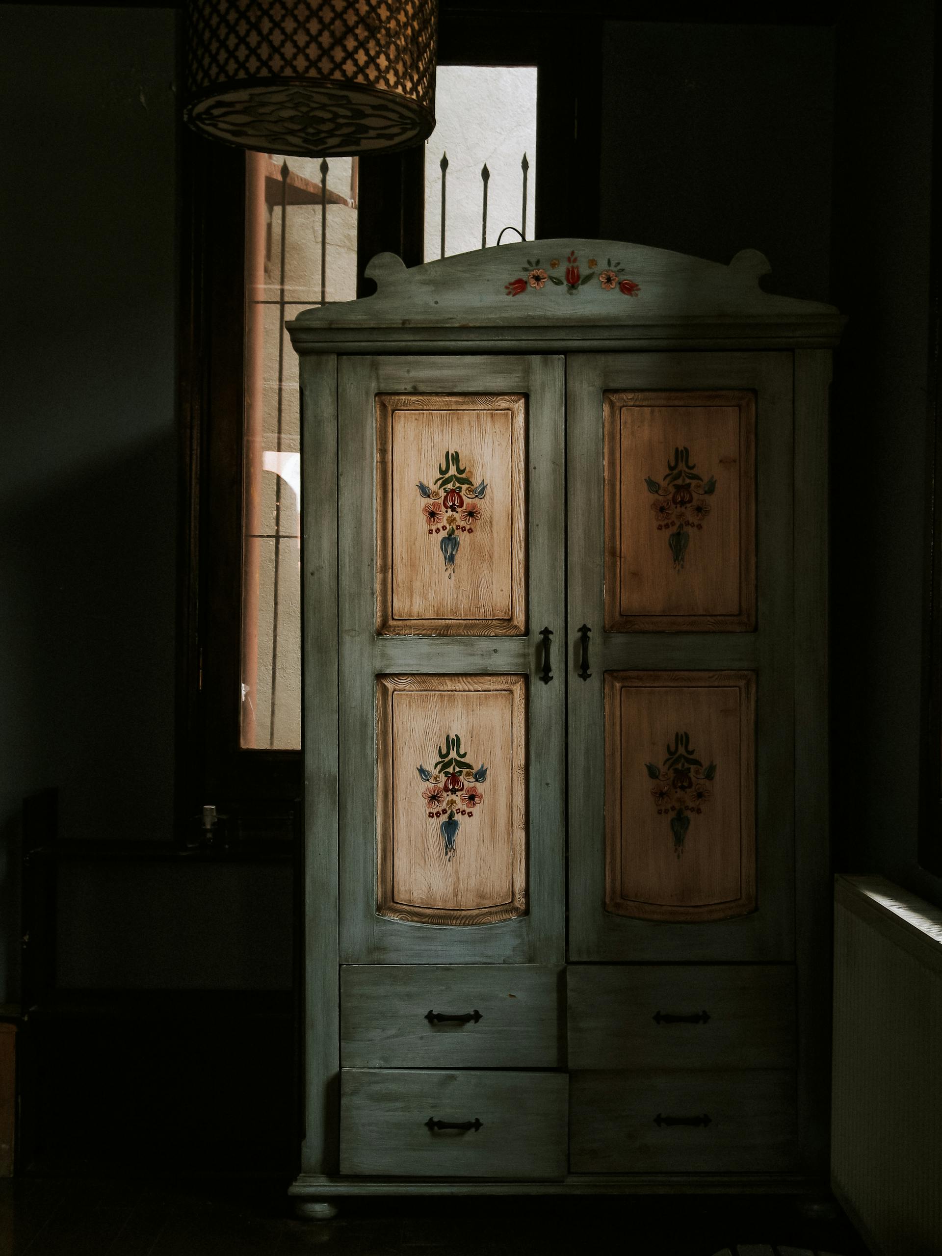 An old closet | Source: Pexels