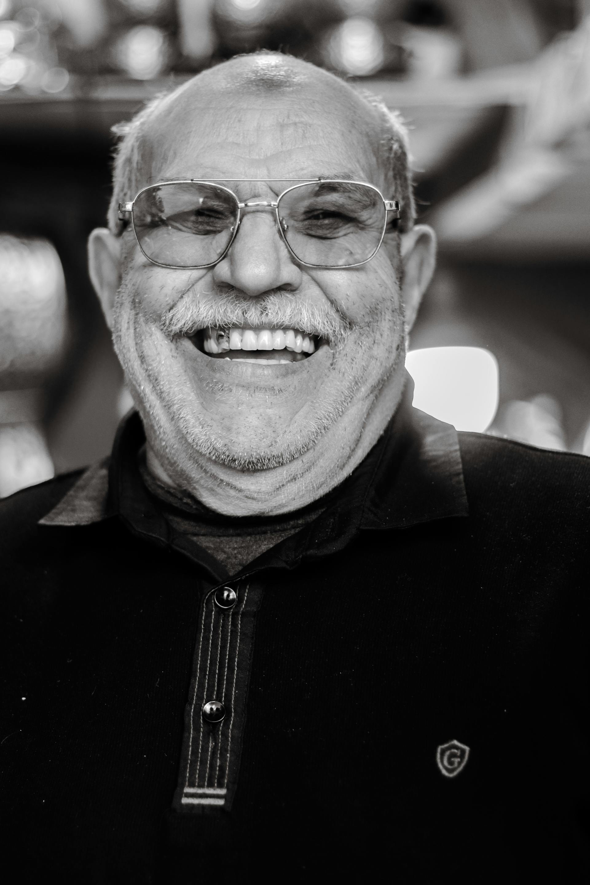 A man laughing | Source: Pexels
