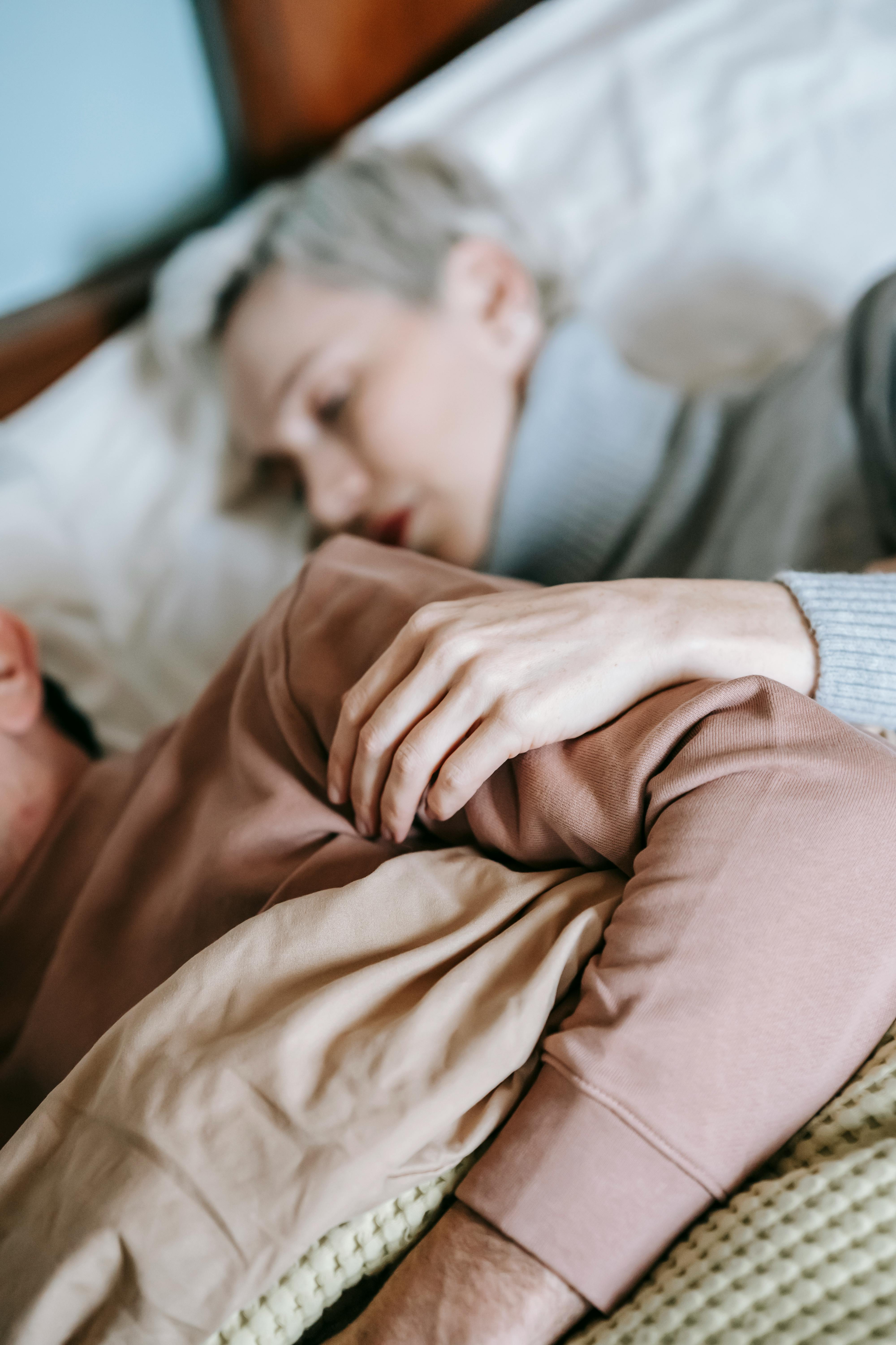 A couple sleeping | Source: Pexels
