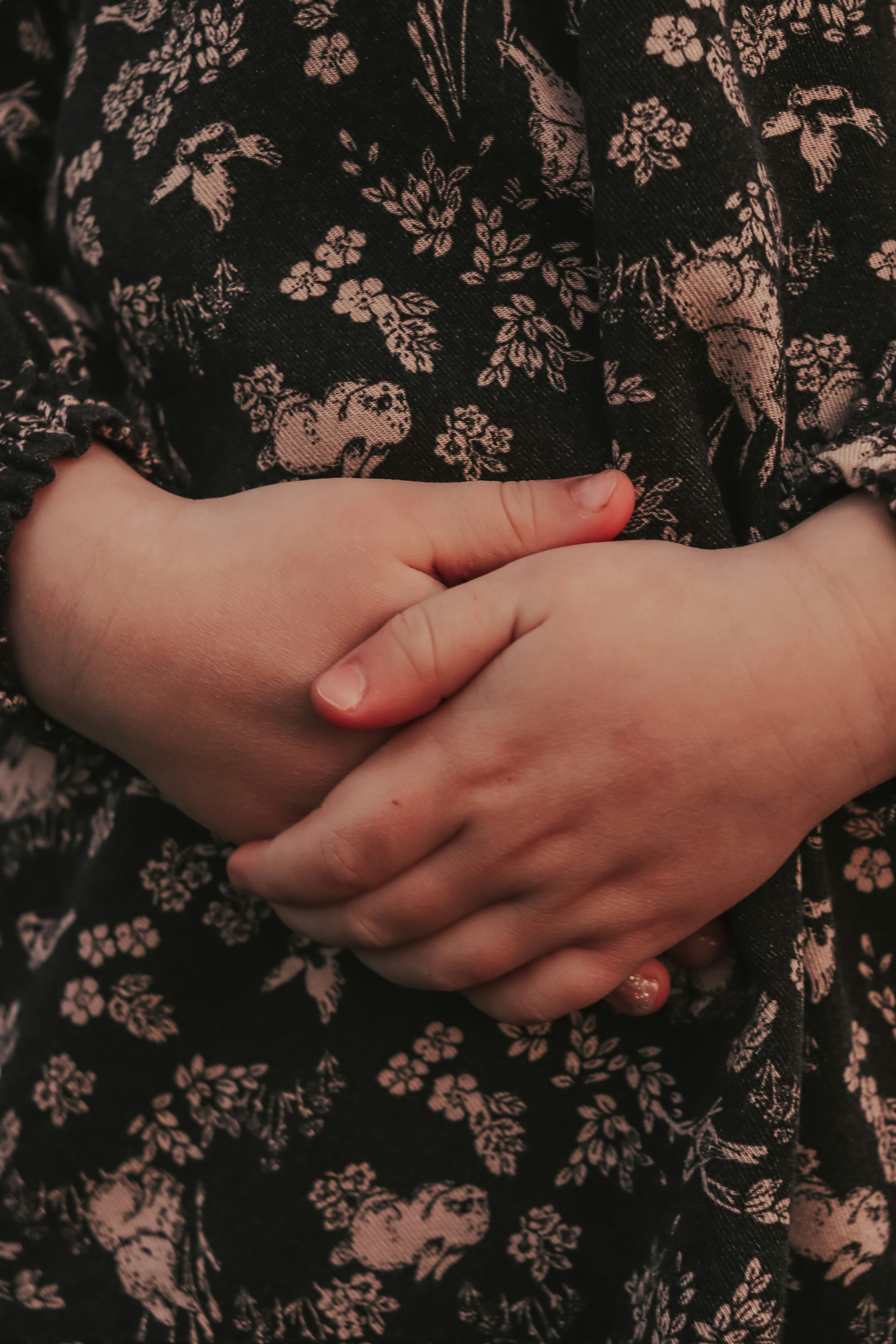 A woman touching her stomach | Source: Unsplash