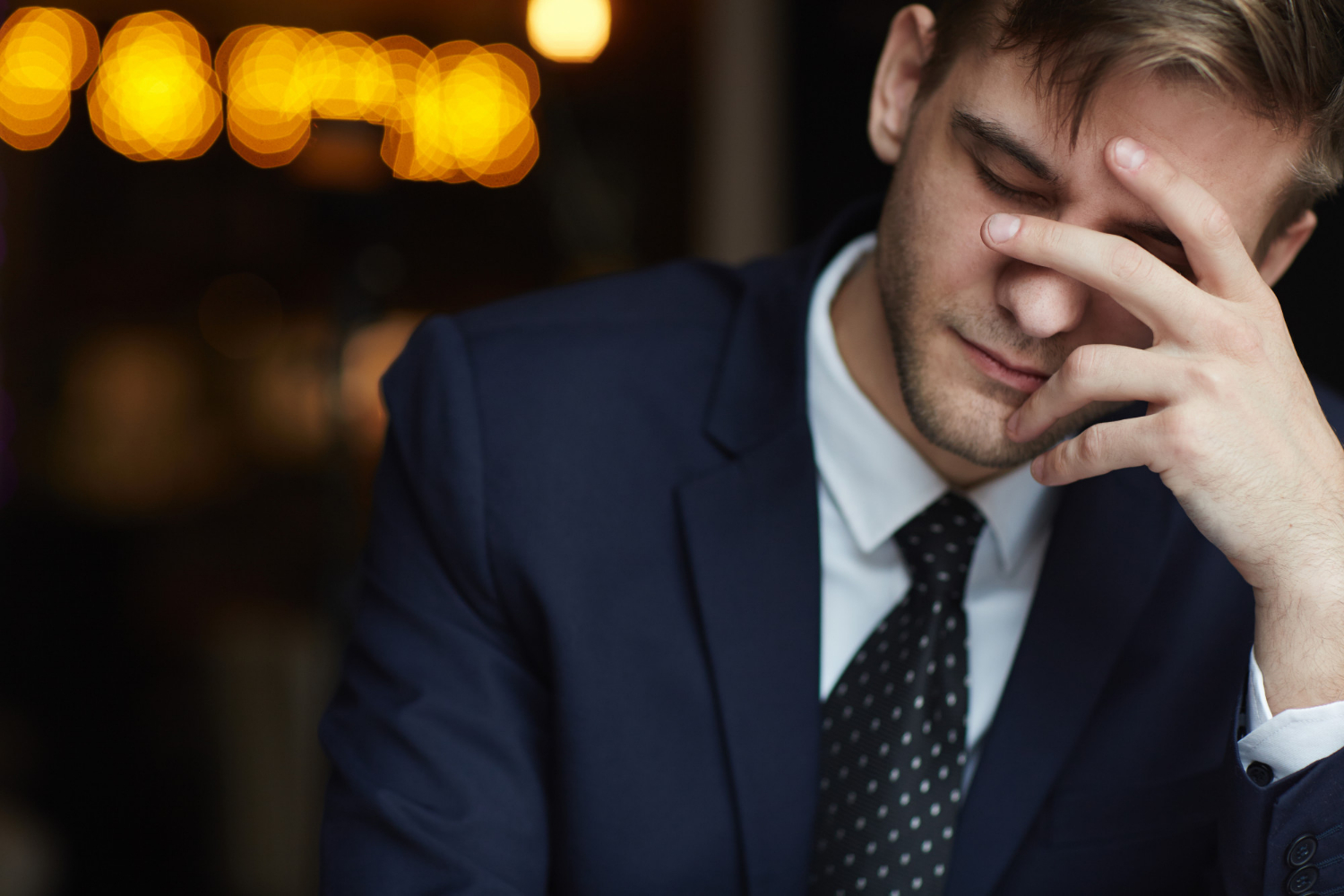 A depressed man | Source: Freepik