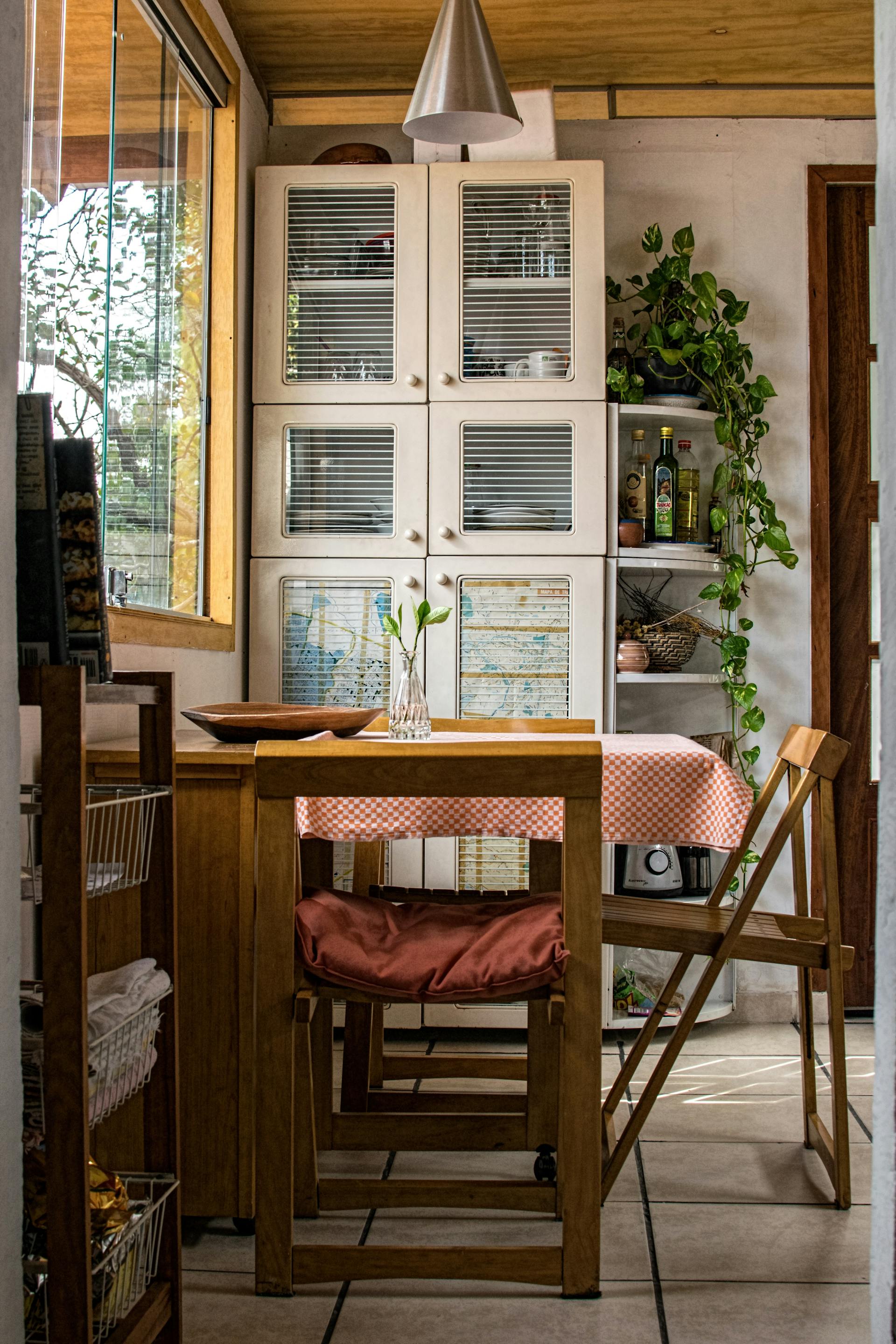 A kitchen table | Source: Pexels