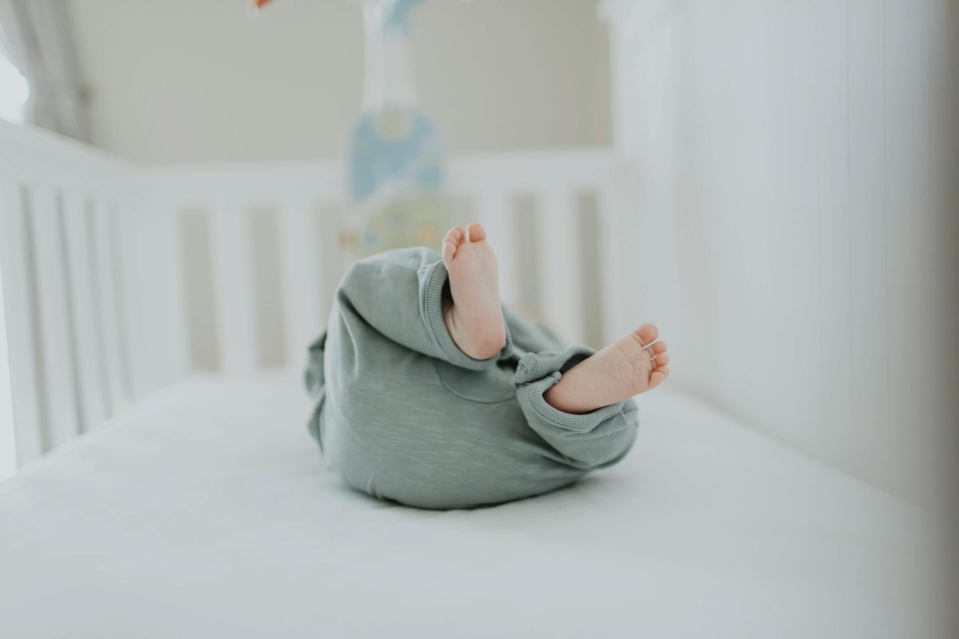 Baby in a crib | Source: Pexels