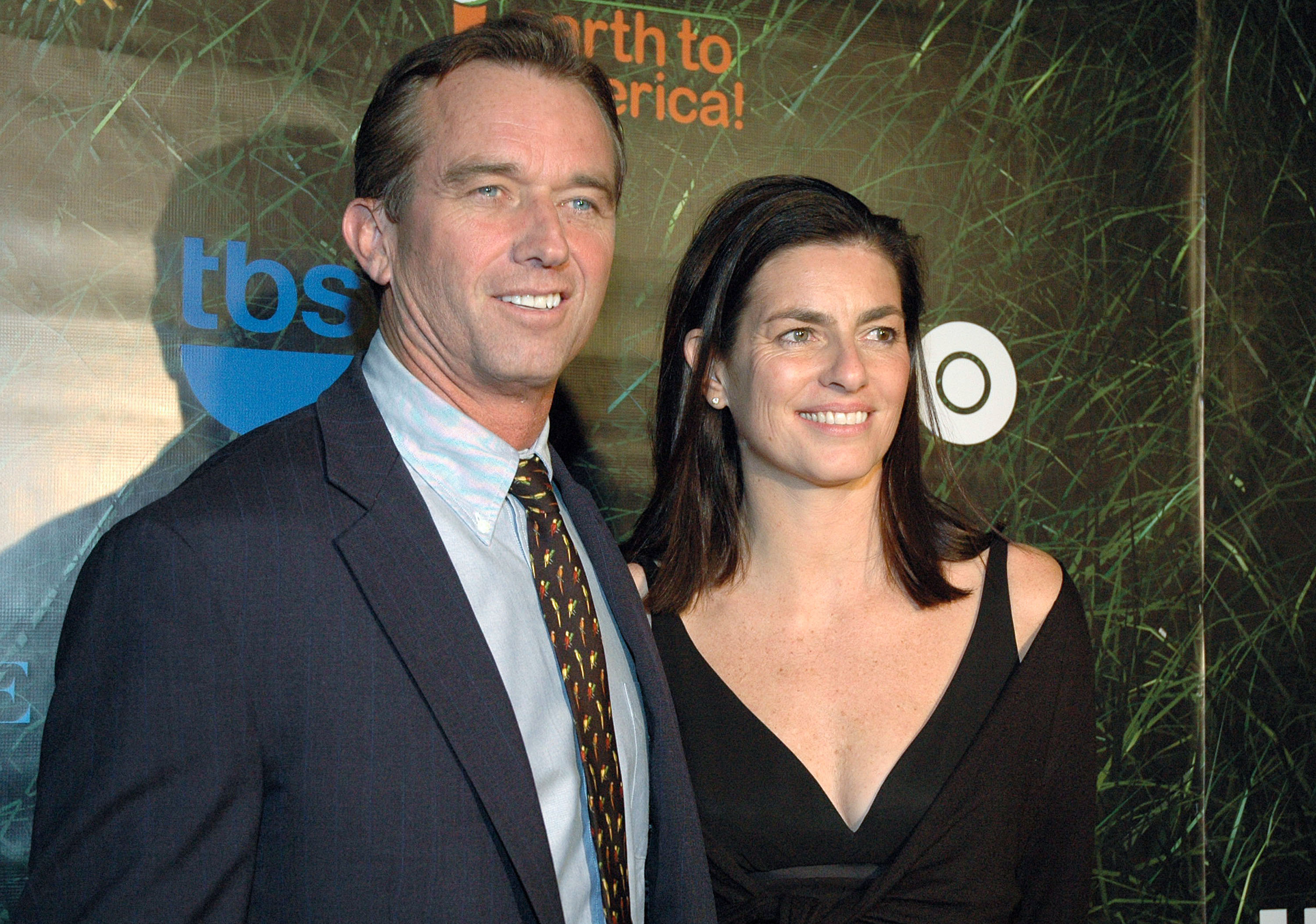 Robert F. Kennedy Jr. and his wife Mary Richardson Kennedy arrive at the after party at Pure Nightclub following the taping of the "Earth to America!" television special at Caesars Palace November 17, 2005 in Las Vegas, Nevada. | Source: Getty Images