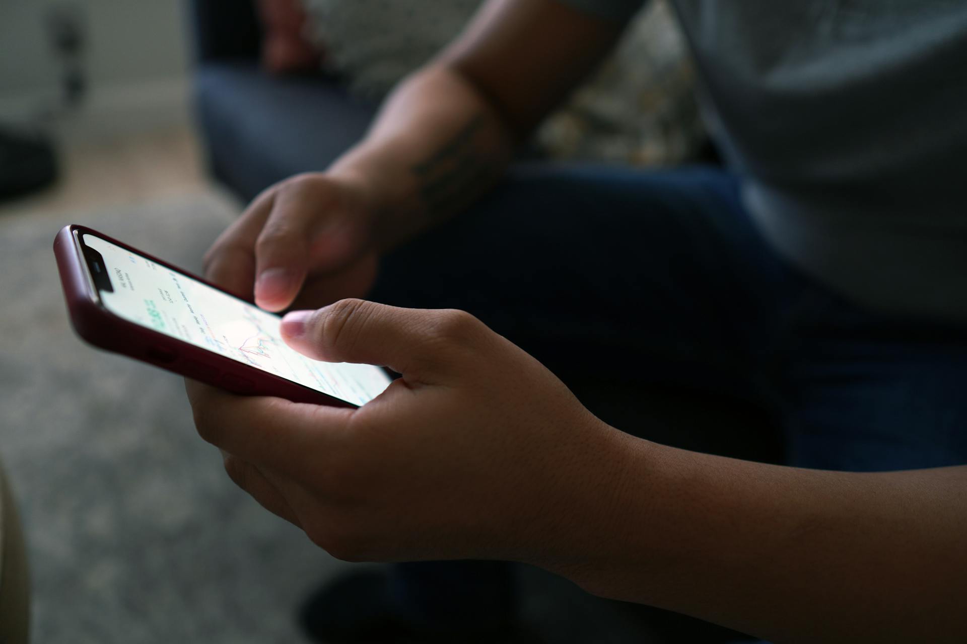 A man using his phone | Source: Pexels