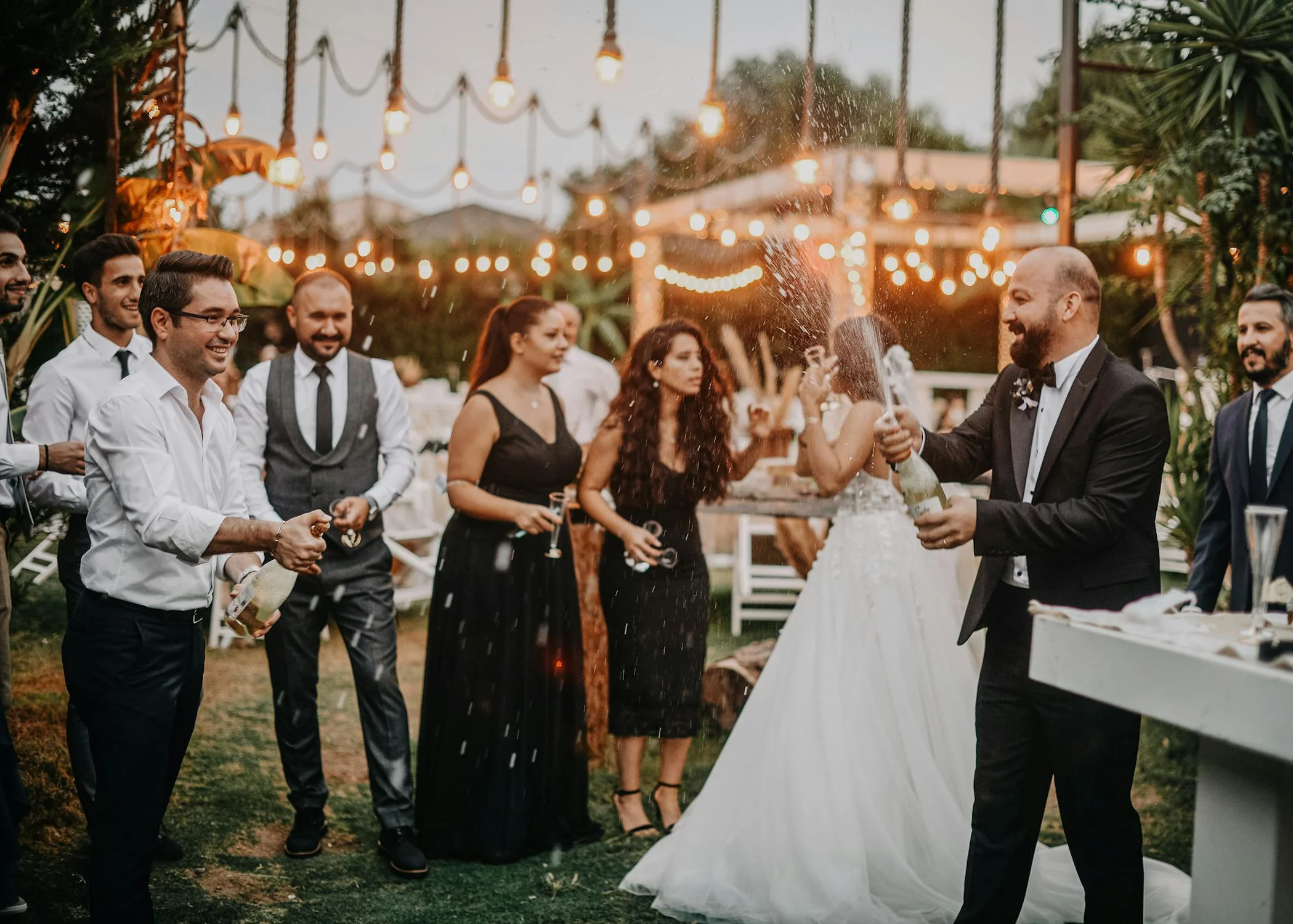 A happy wedding party | Source: Pexels