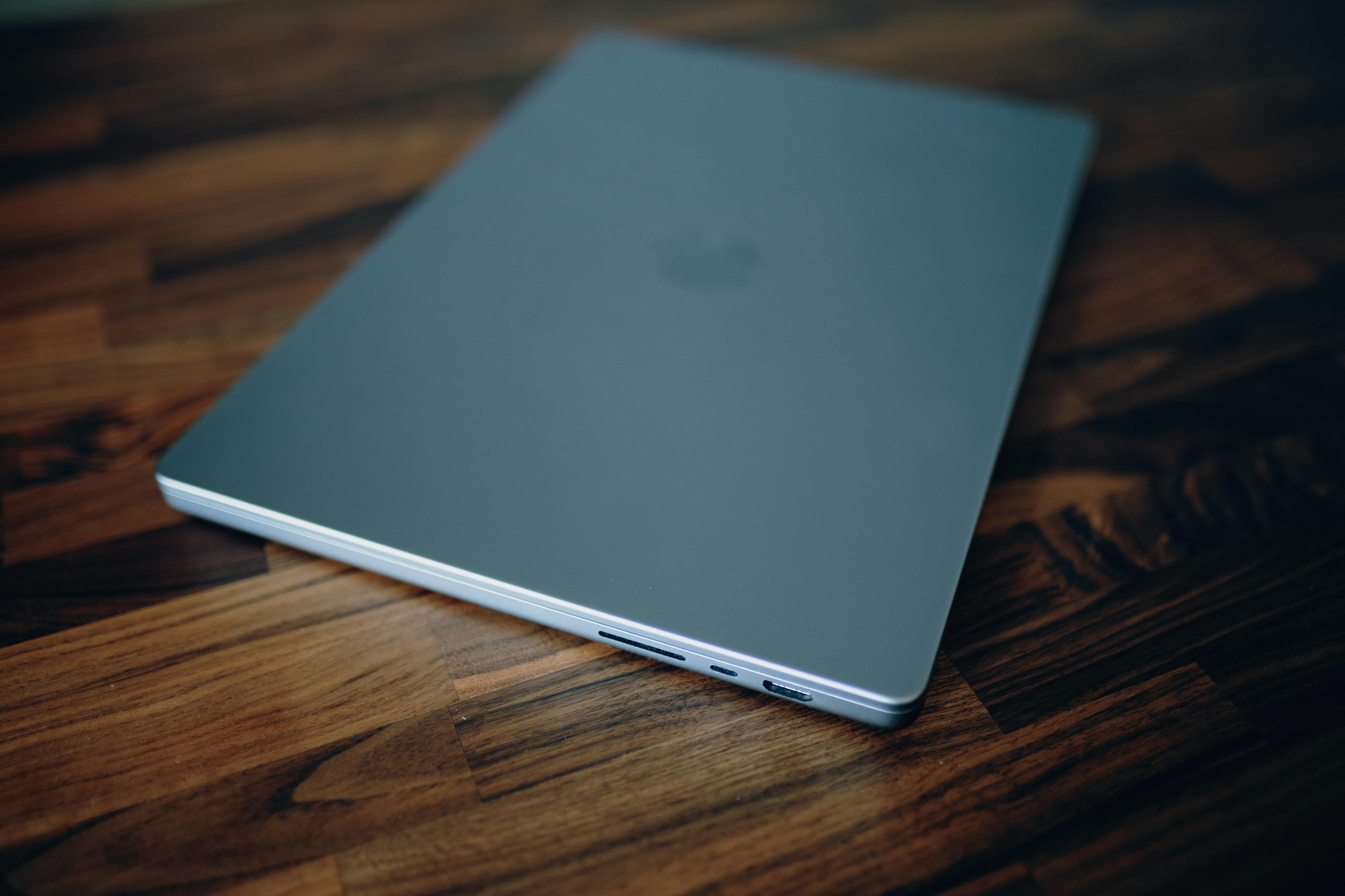 A closed laptop | Source: Pexels