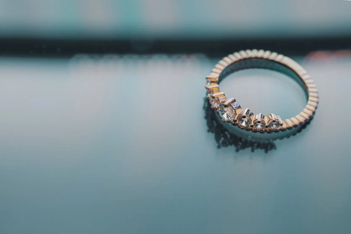 A simple wedding ring | Source: Pexels