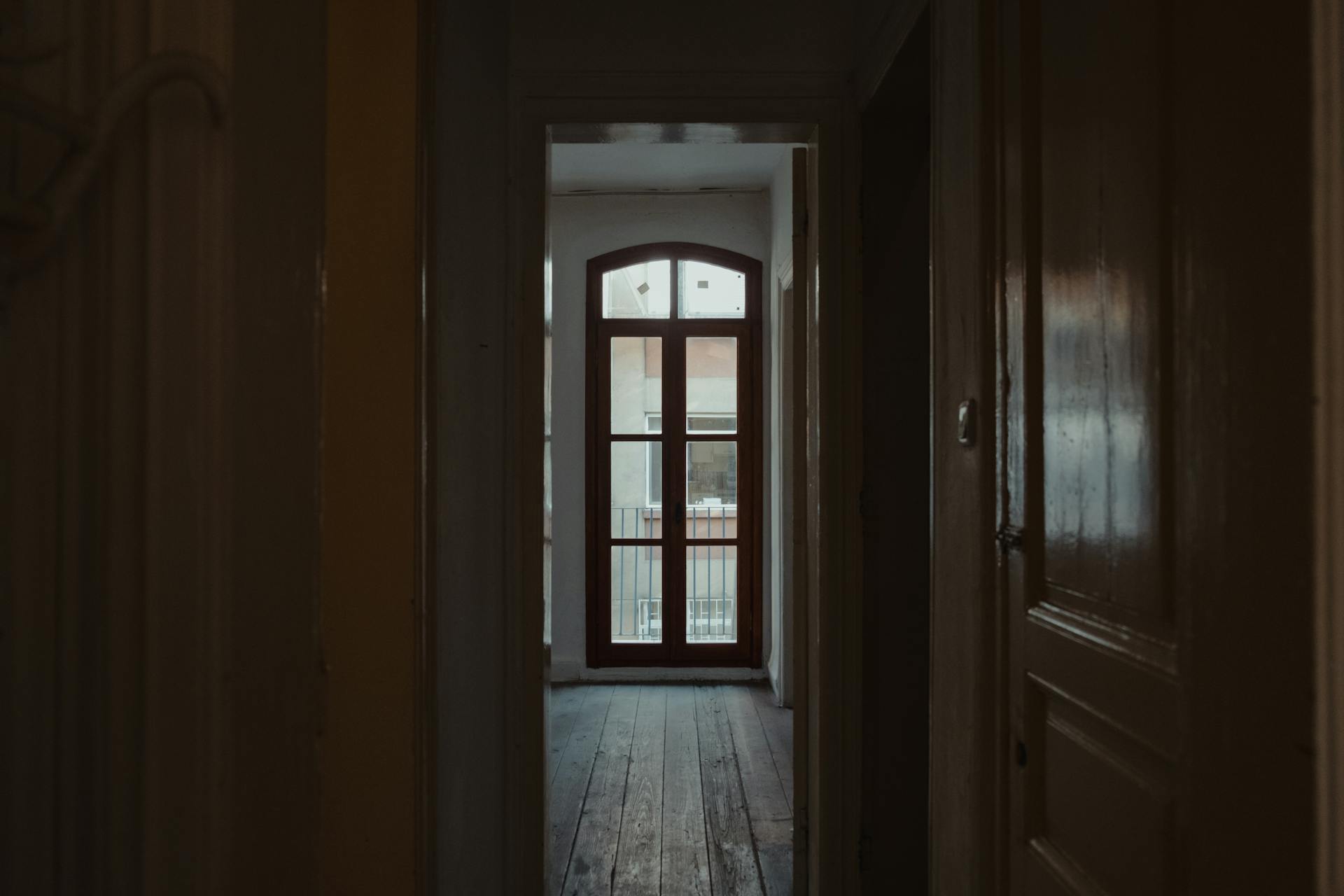 A front door | Source: Pexels