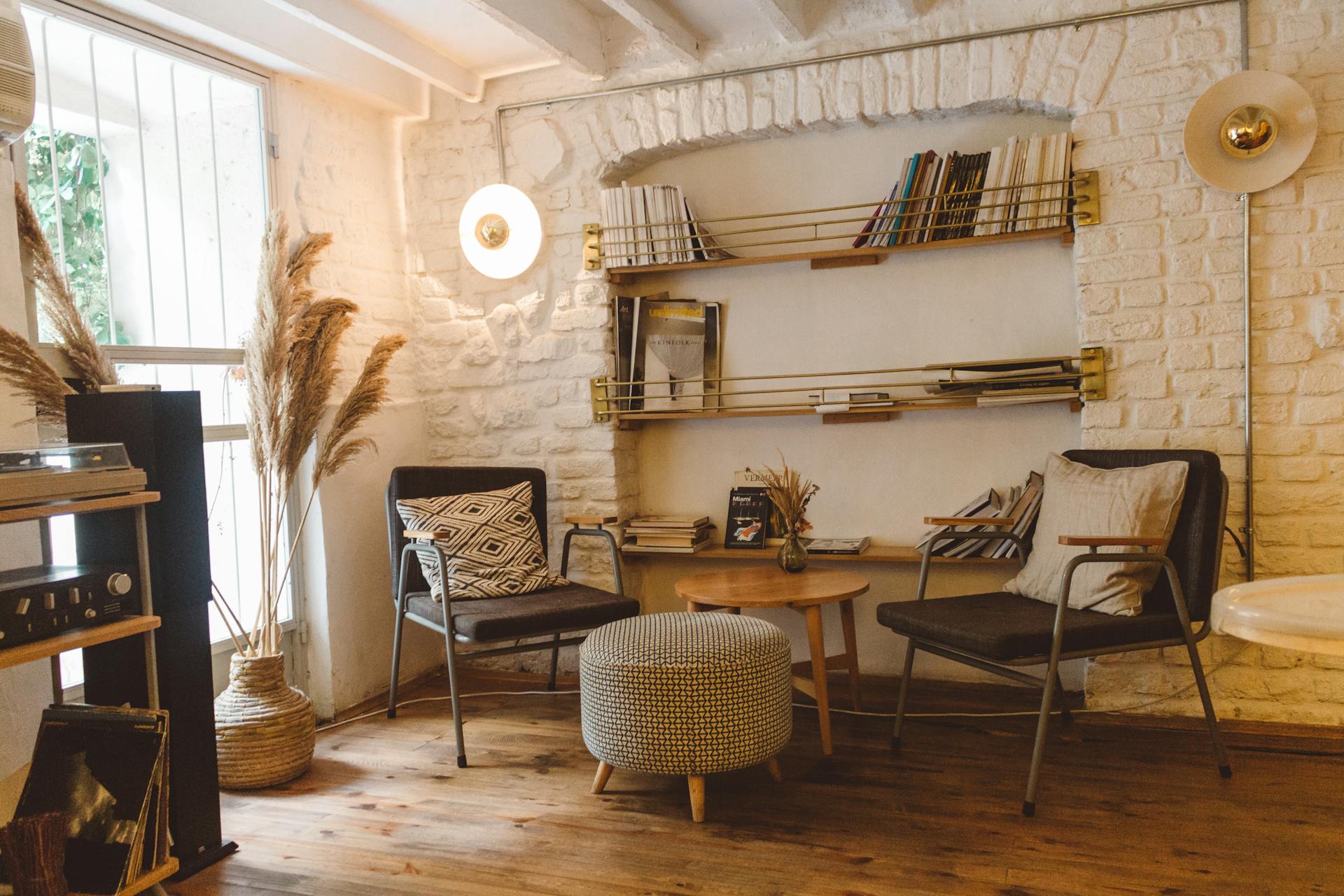 A cozy nook in a home | Source: Pexels