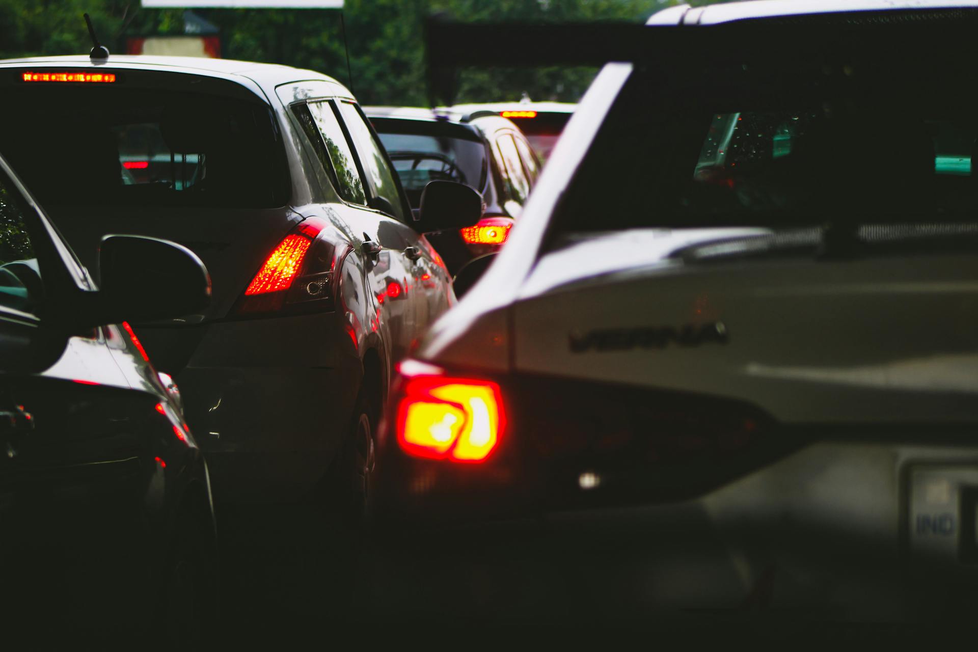 Nighttime traffic | Source: Pexels