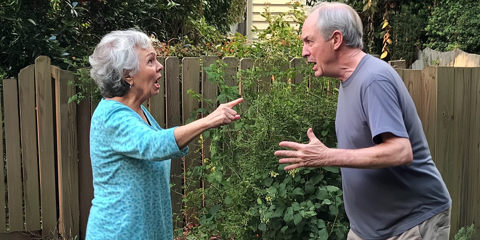 Elderly people argue. | Source: Midjourney