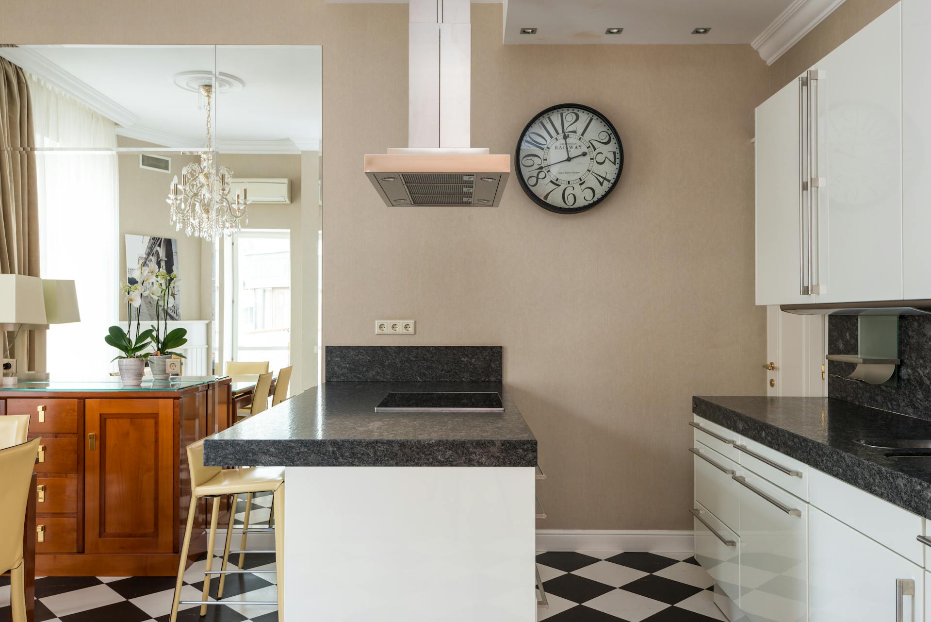 The interior of a kitchen | Source: Pexels