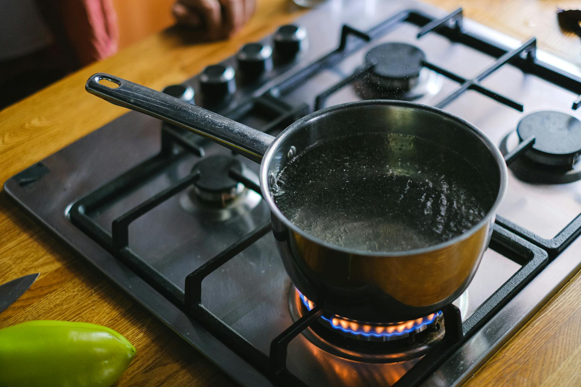 A pot on a stove | Source: Pexels