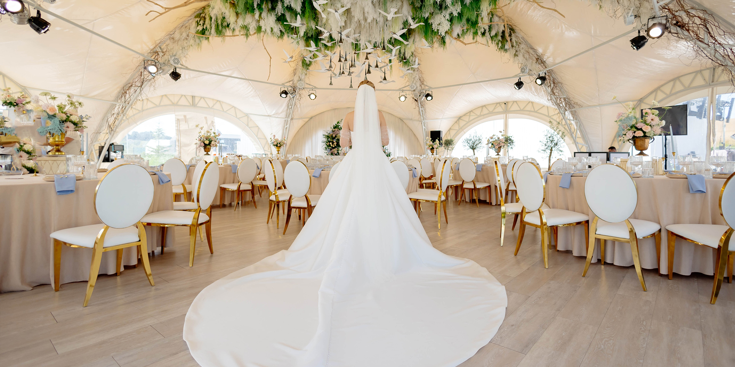 The rear view of a bride | Source: Shutterstock