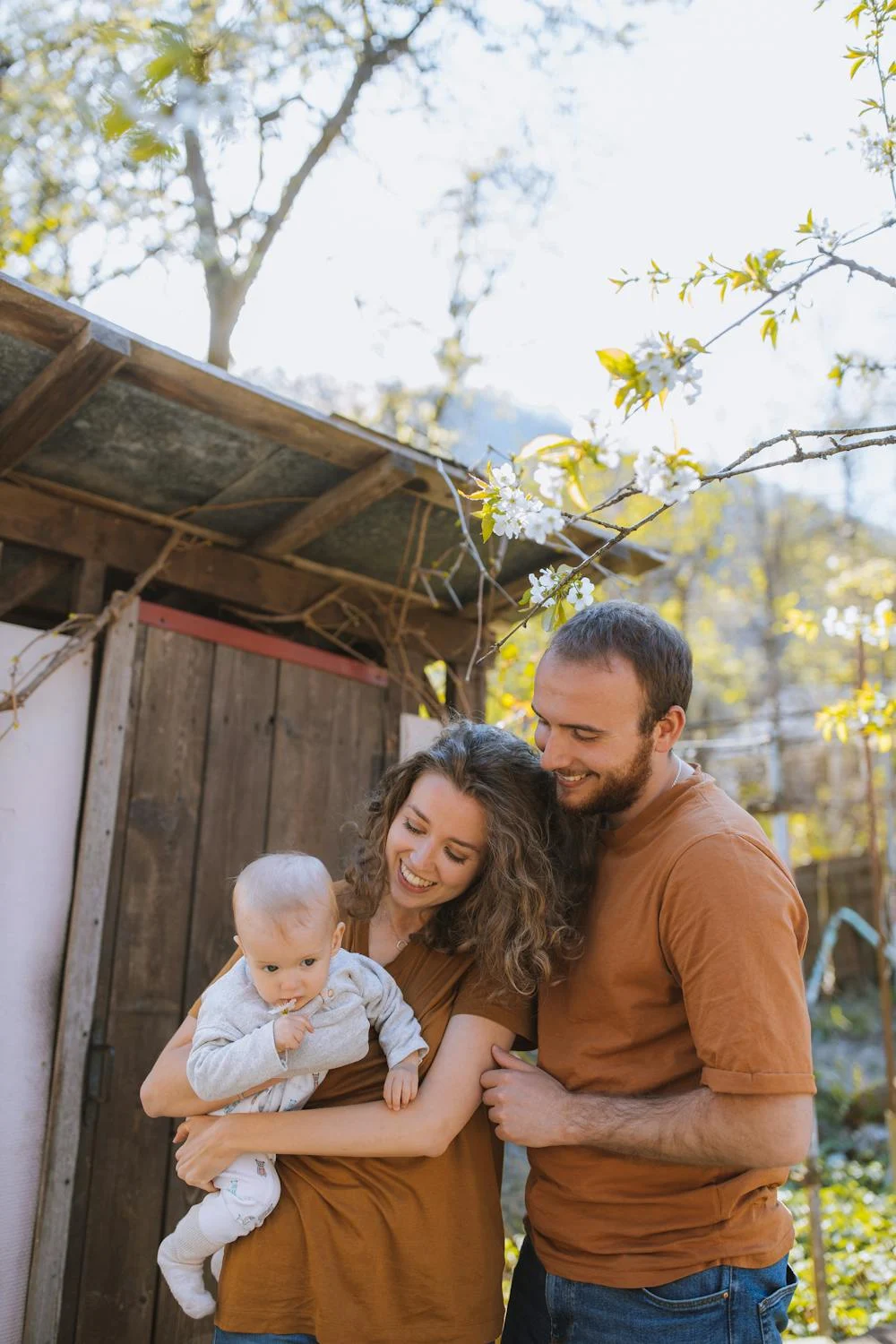 A happy family | Source: Pexels