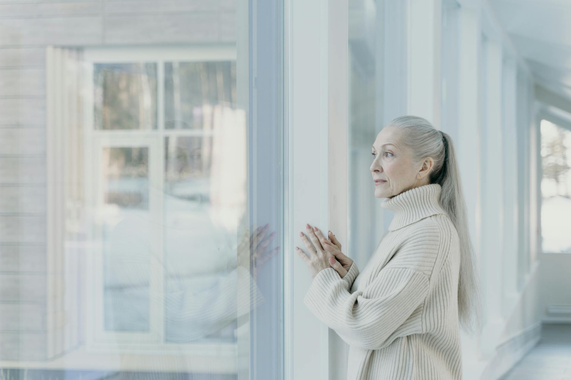 A thoughtful woman | Source: Pexels