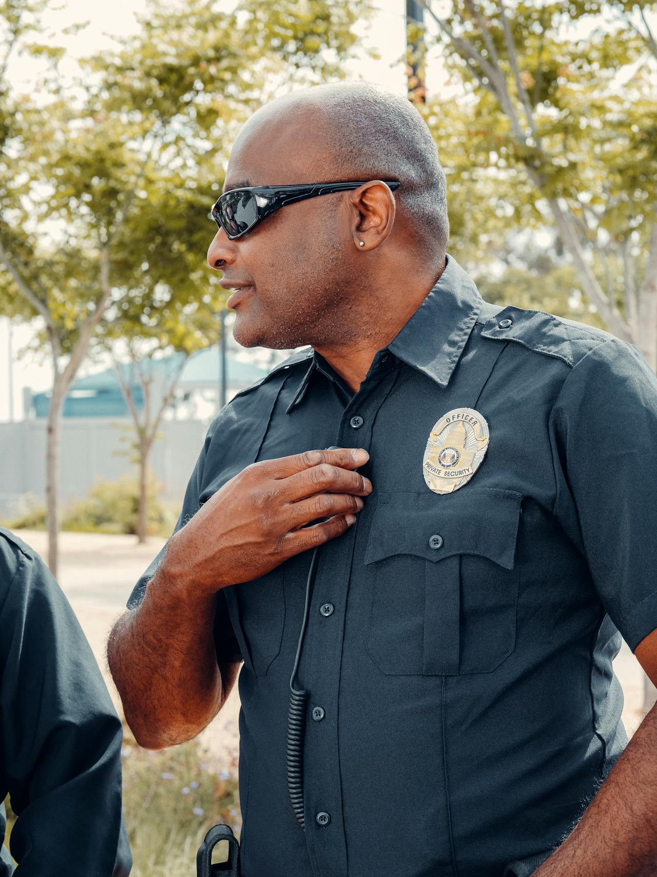 A cop looking at his fellow officer | Source: Pexels