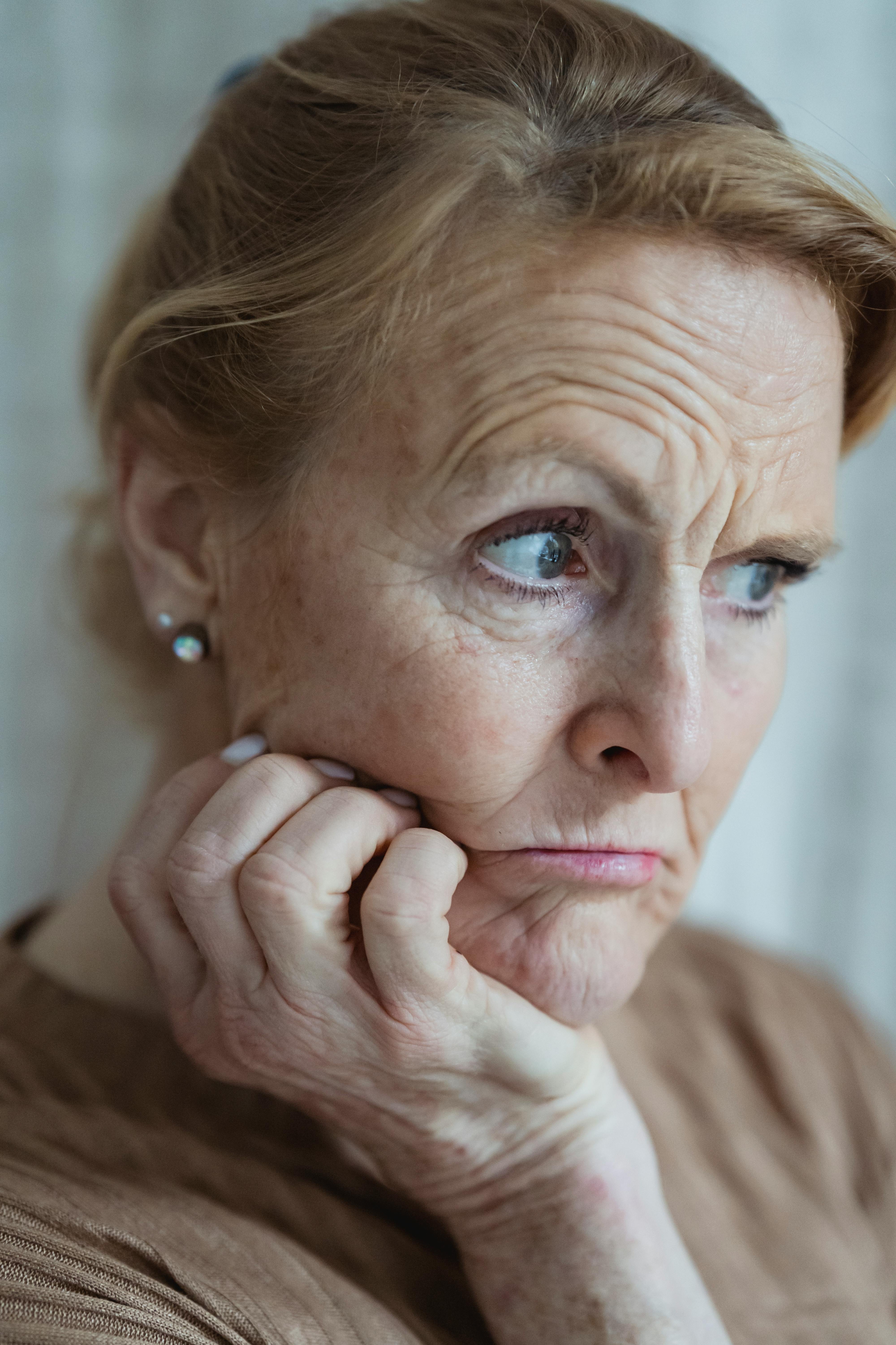 A thoughtful woman | Source: Pexels