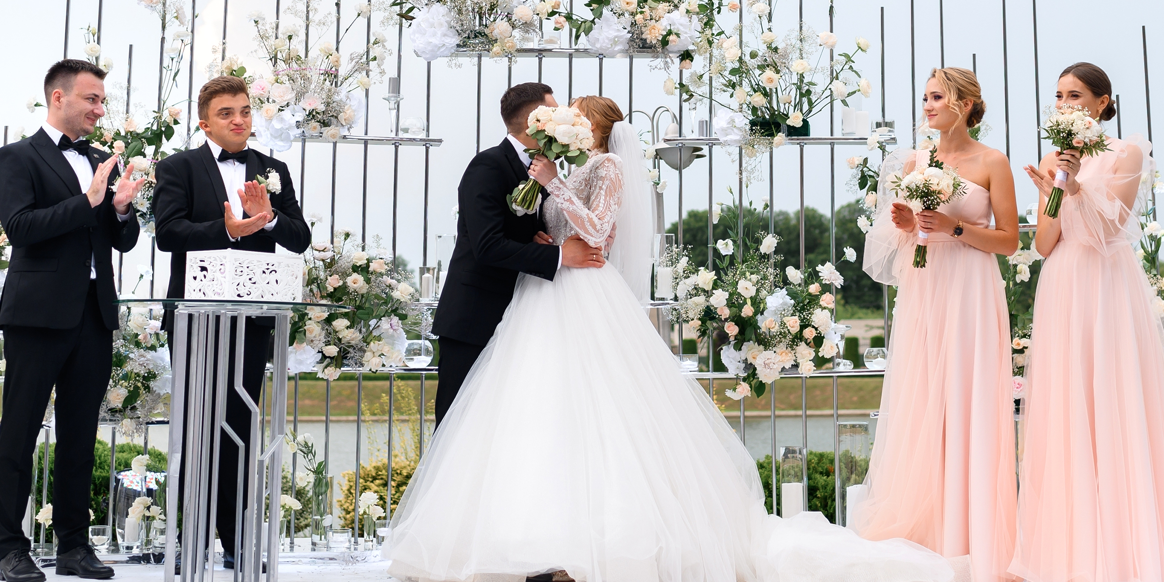 A bride and a groom kissing | Source: Shutterstock