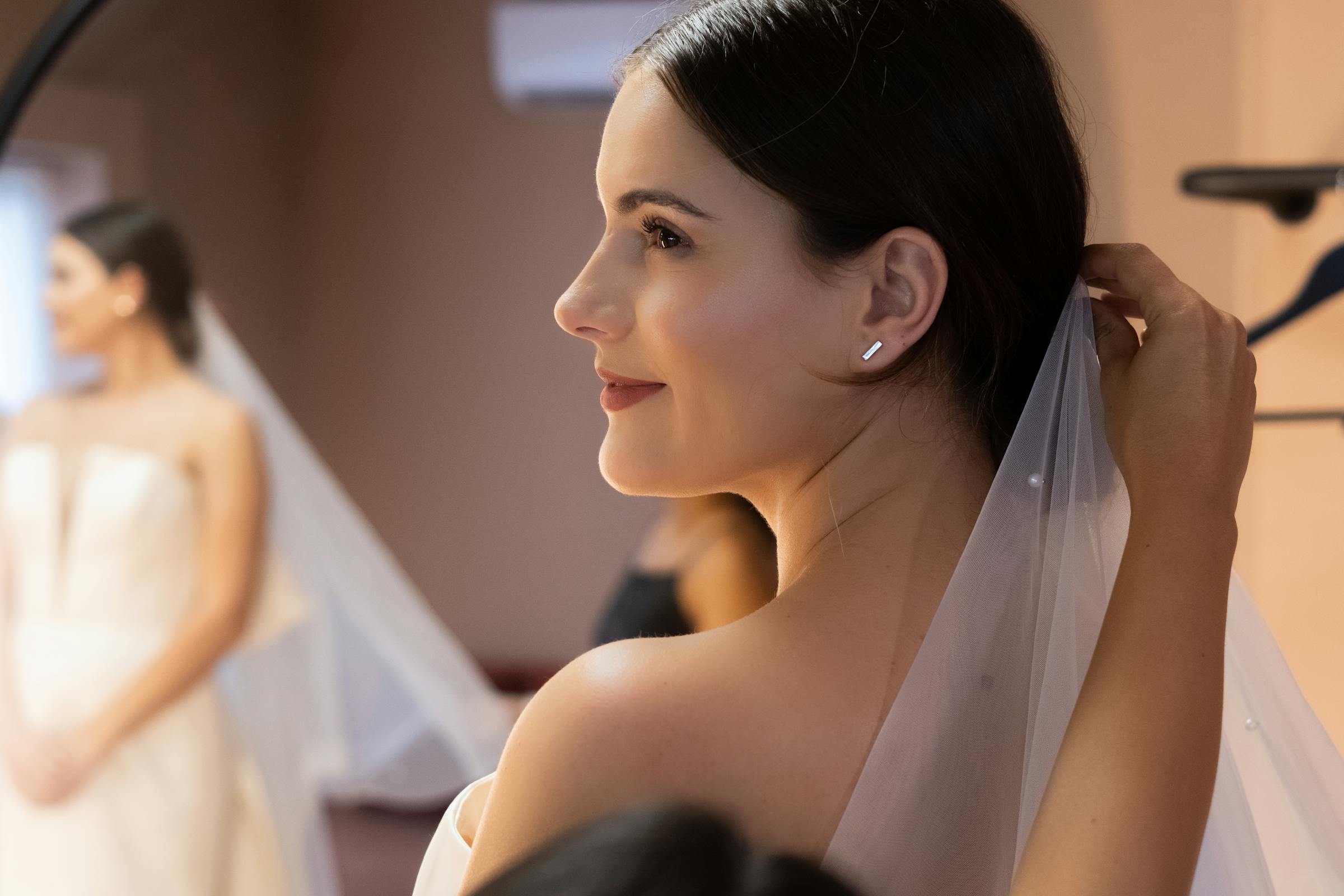 A bride looking at someone behind her | Source: Pexels