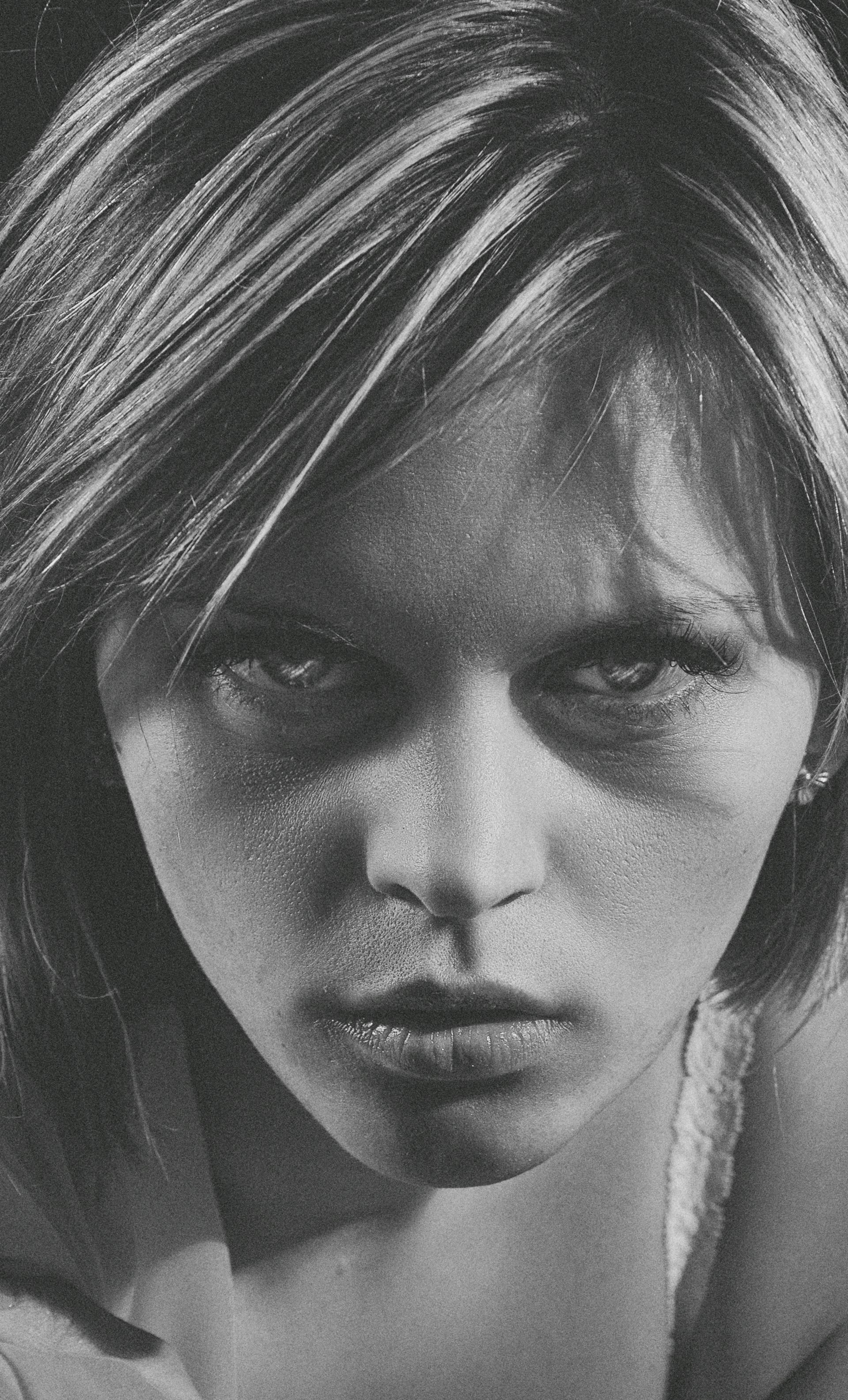 A woman with an intense glare | Source: Pexels
