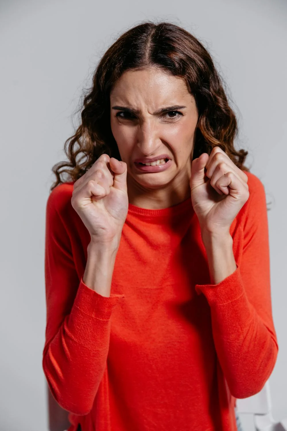 A disgusted woman ⏐ Source: Pexels