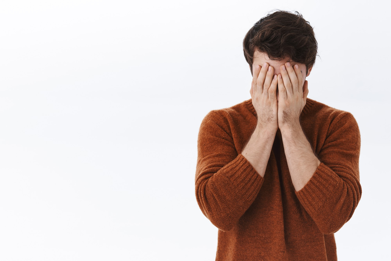 A desperate man | Source: Freepik