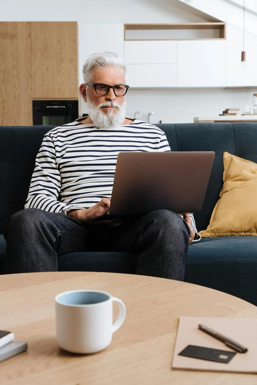 A man working on his laptop | Source: Pexels