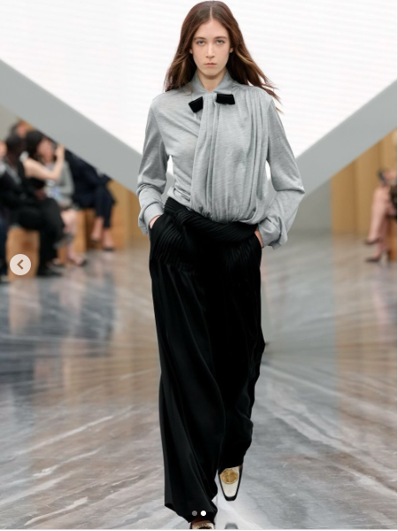 Sunday Rose cat walking on the runway during the Paris Fashion Week posted on October 1, 2025 | Source: Instagram/sundayrose