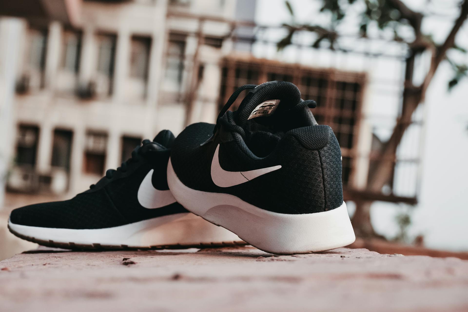 A pair of sneakers | Source: Pexels