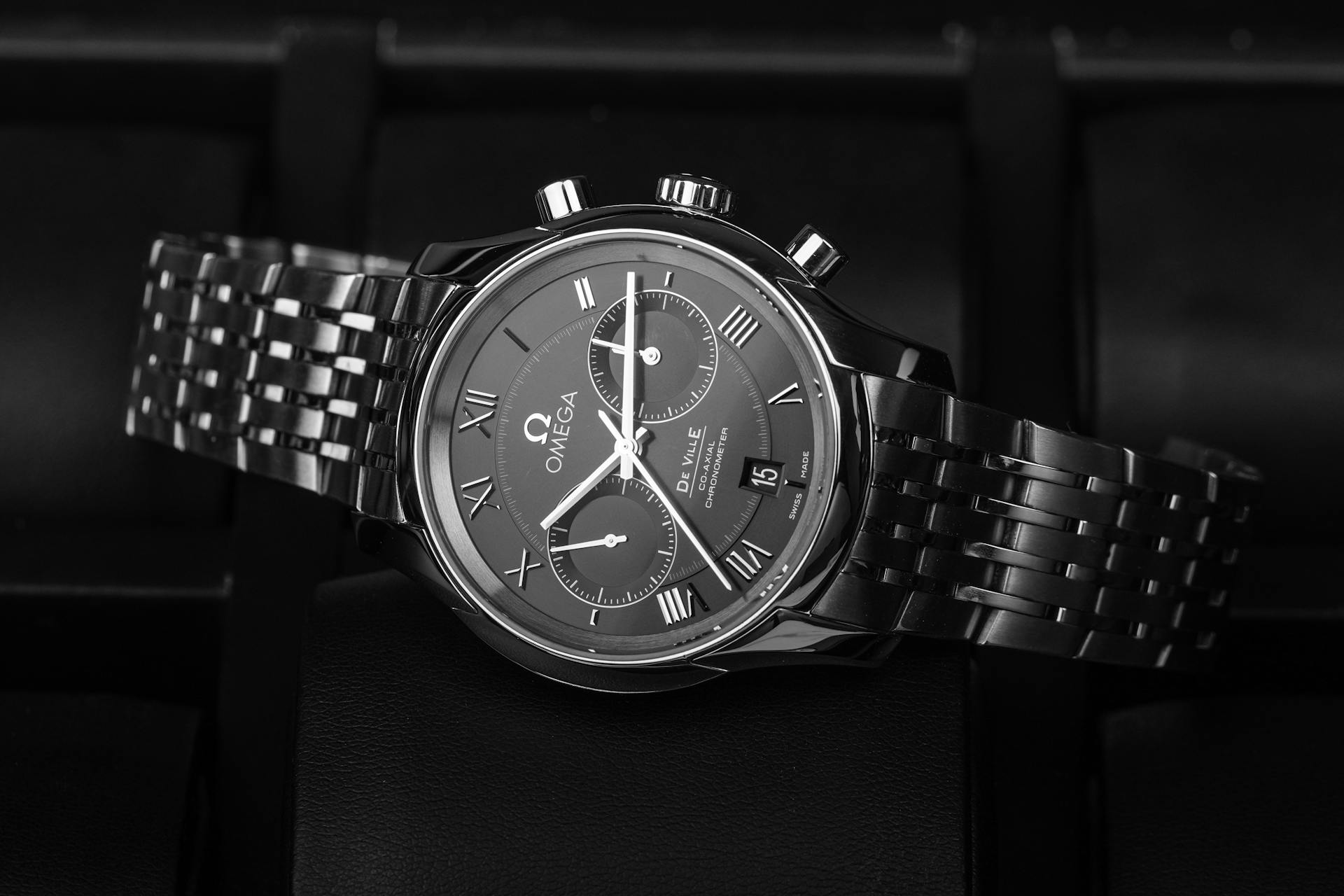 A close-up shot of the Omega wristwatch | Source: Pexels