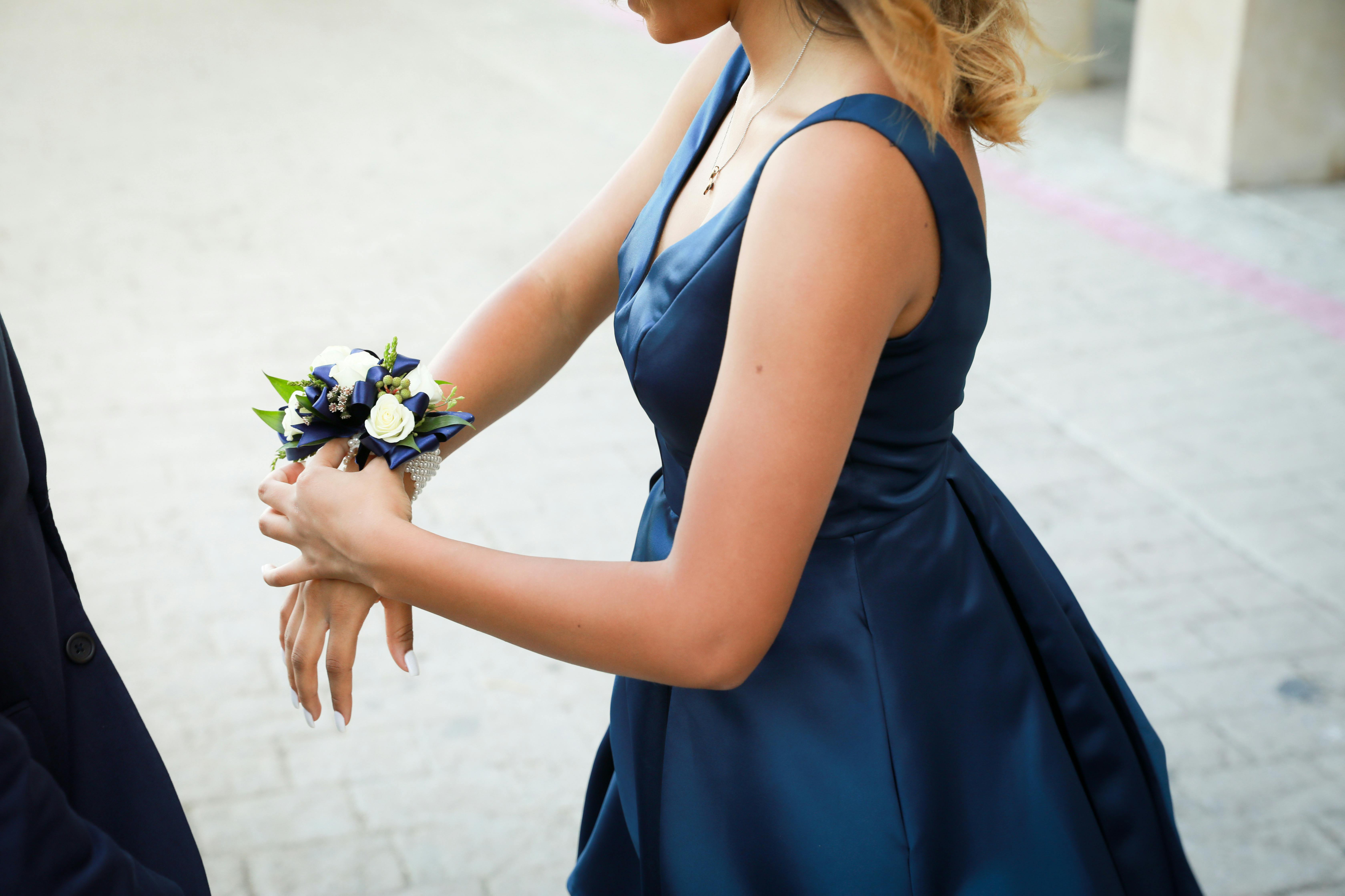 Girl dressed for prom | Source: Pexels