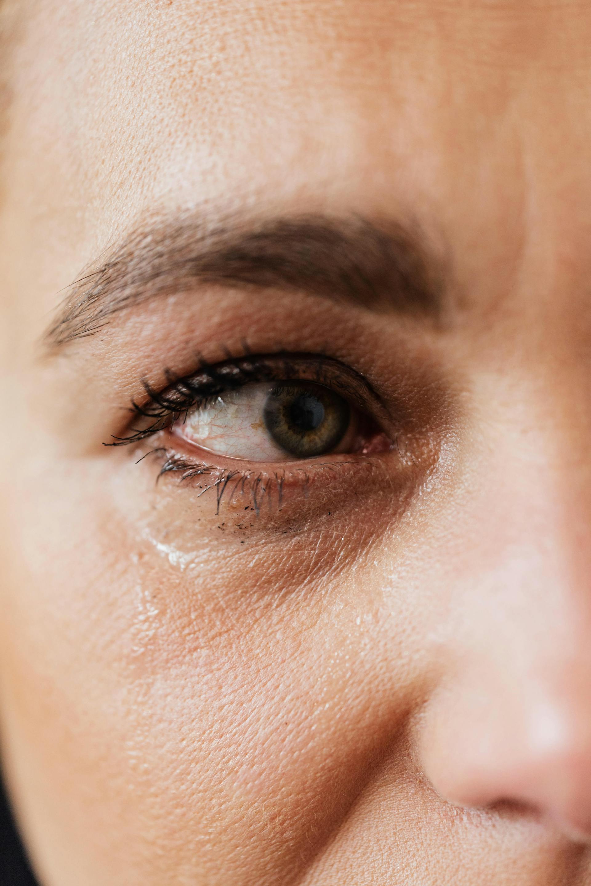 A close-up shot of a woman's face | Source: Pexels