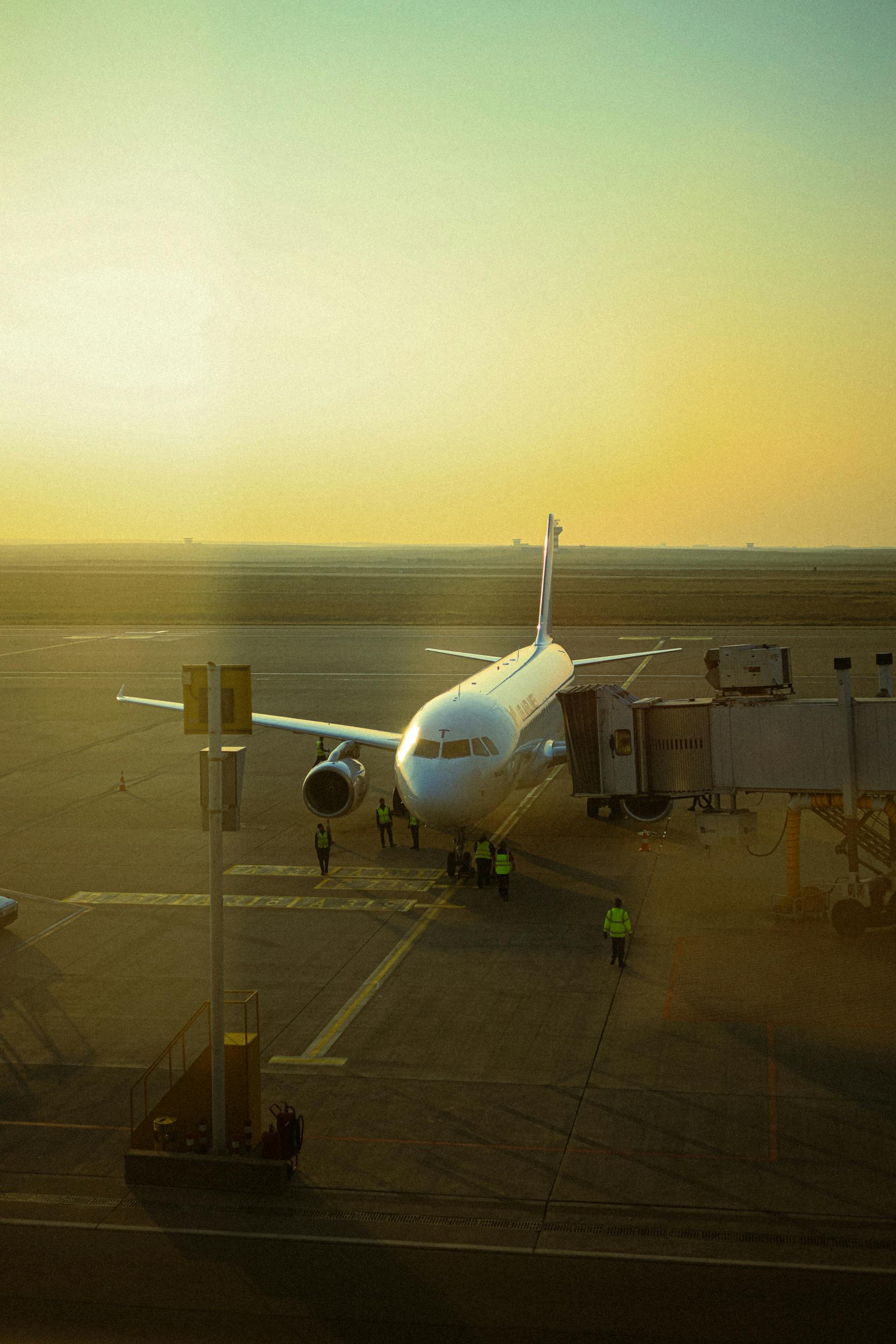 An airplane | Source: Pexels