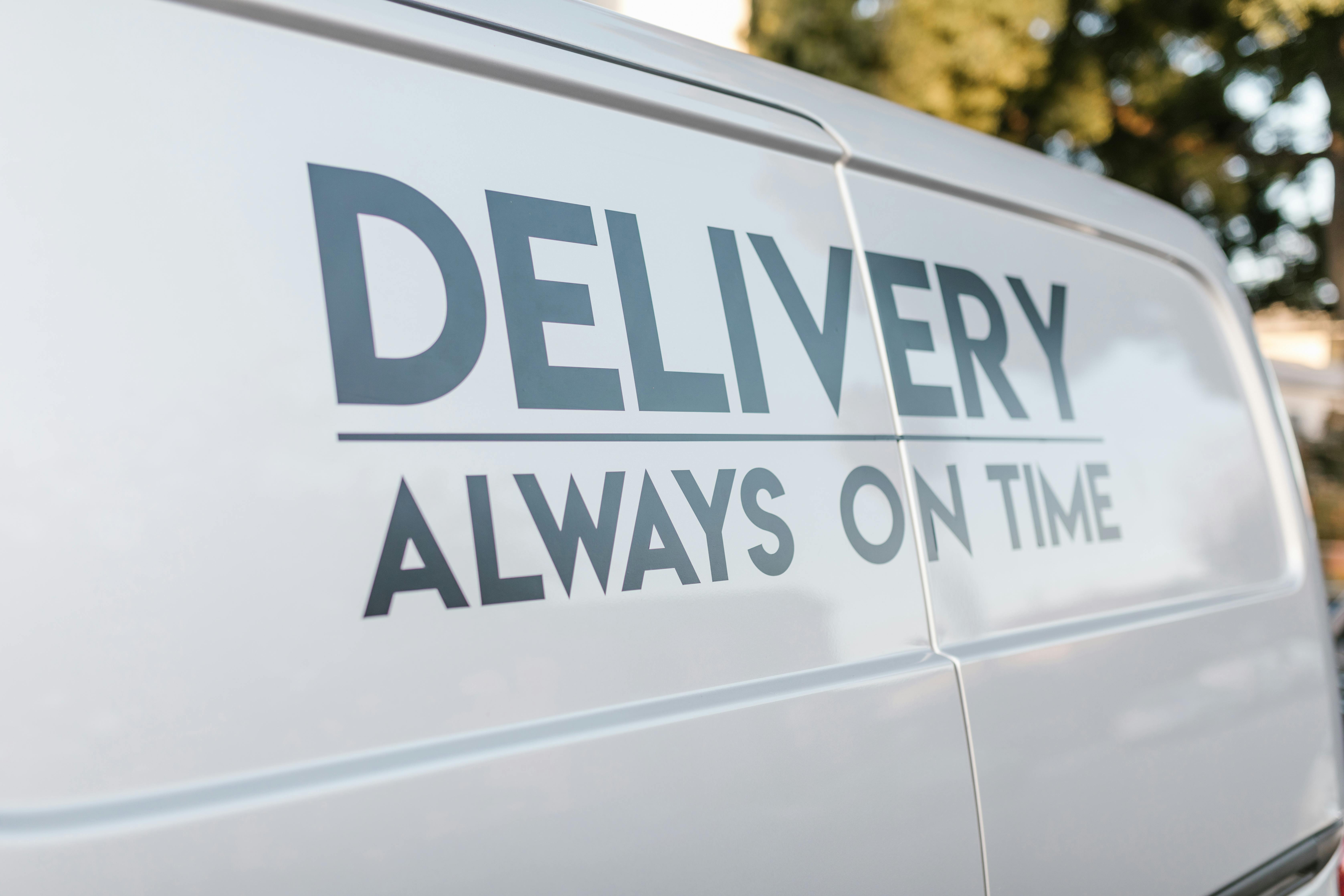 A delivery truck slogan | Source: Pexels