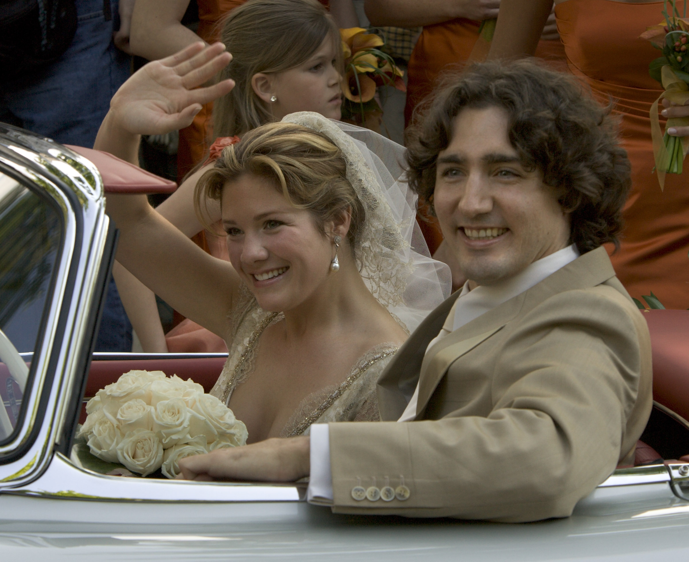 Justin Trudeau and bride Sophie Gregoire leave the Sainte-Madeleine D'Outremont Church, Montreal, after their wedding ceremony, May 28, 2005. | Source: Getty Images