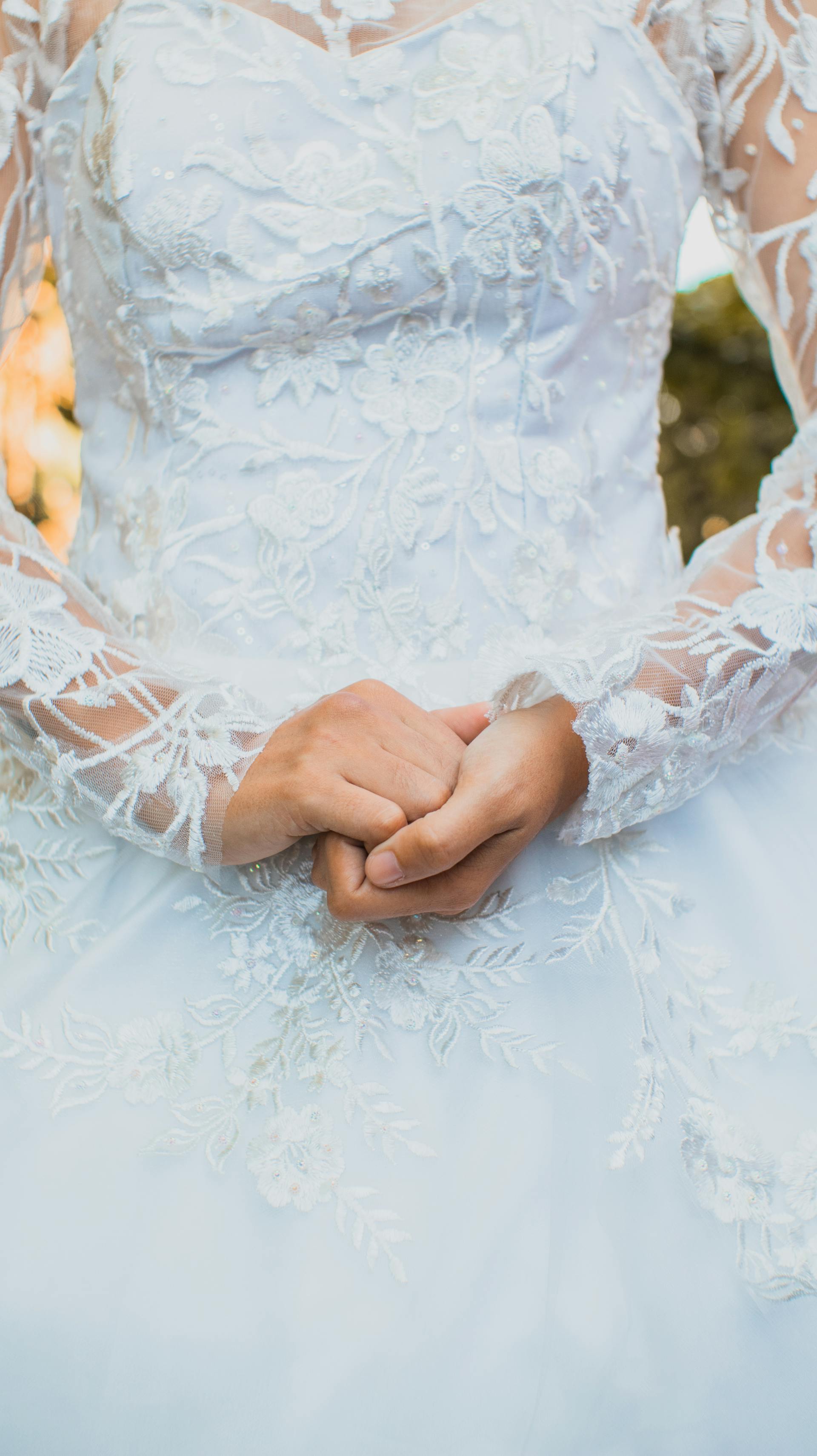 A woman in a white wedding dress | Source: Pexels