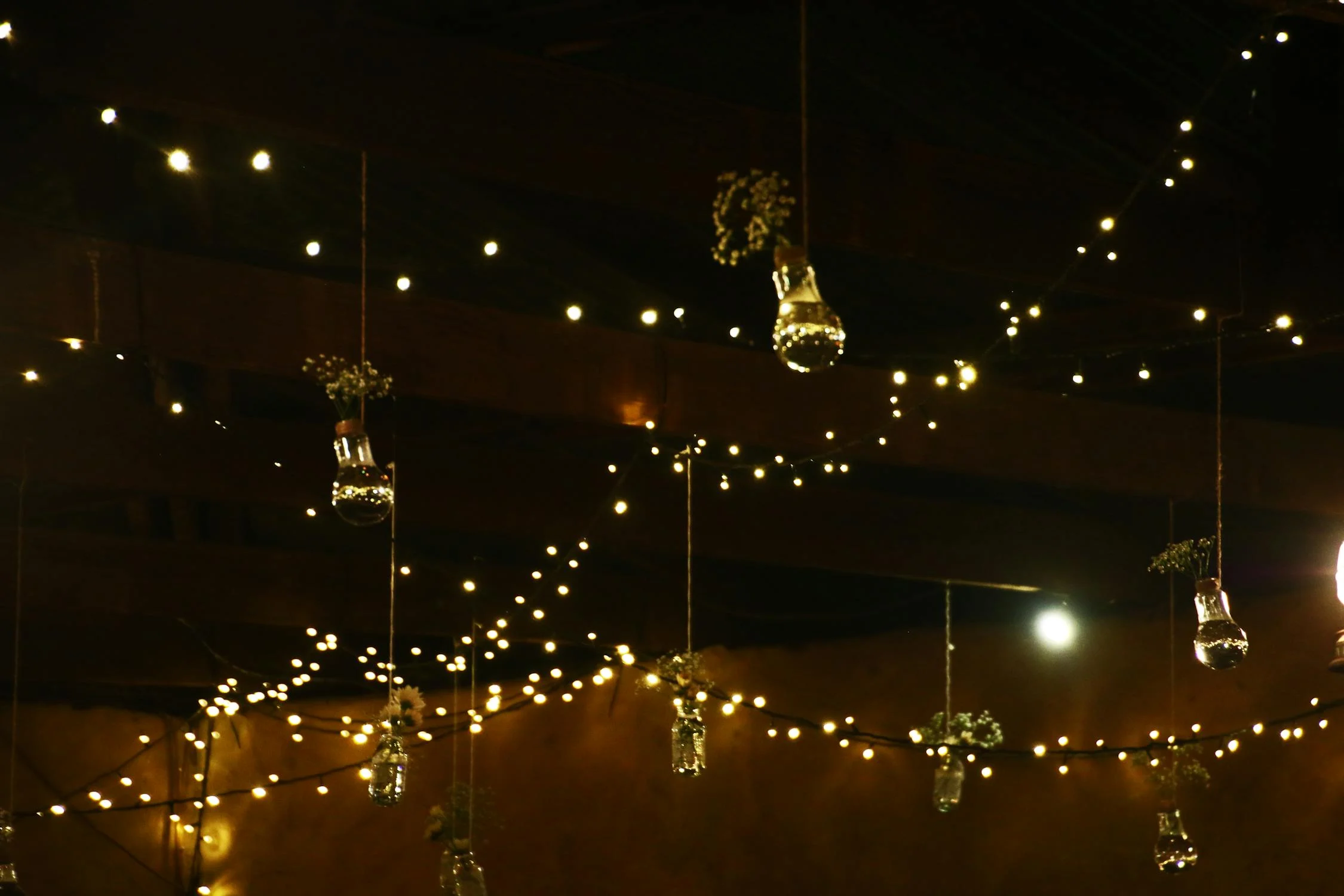 Fairy lights | Source: Pexels