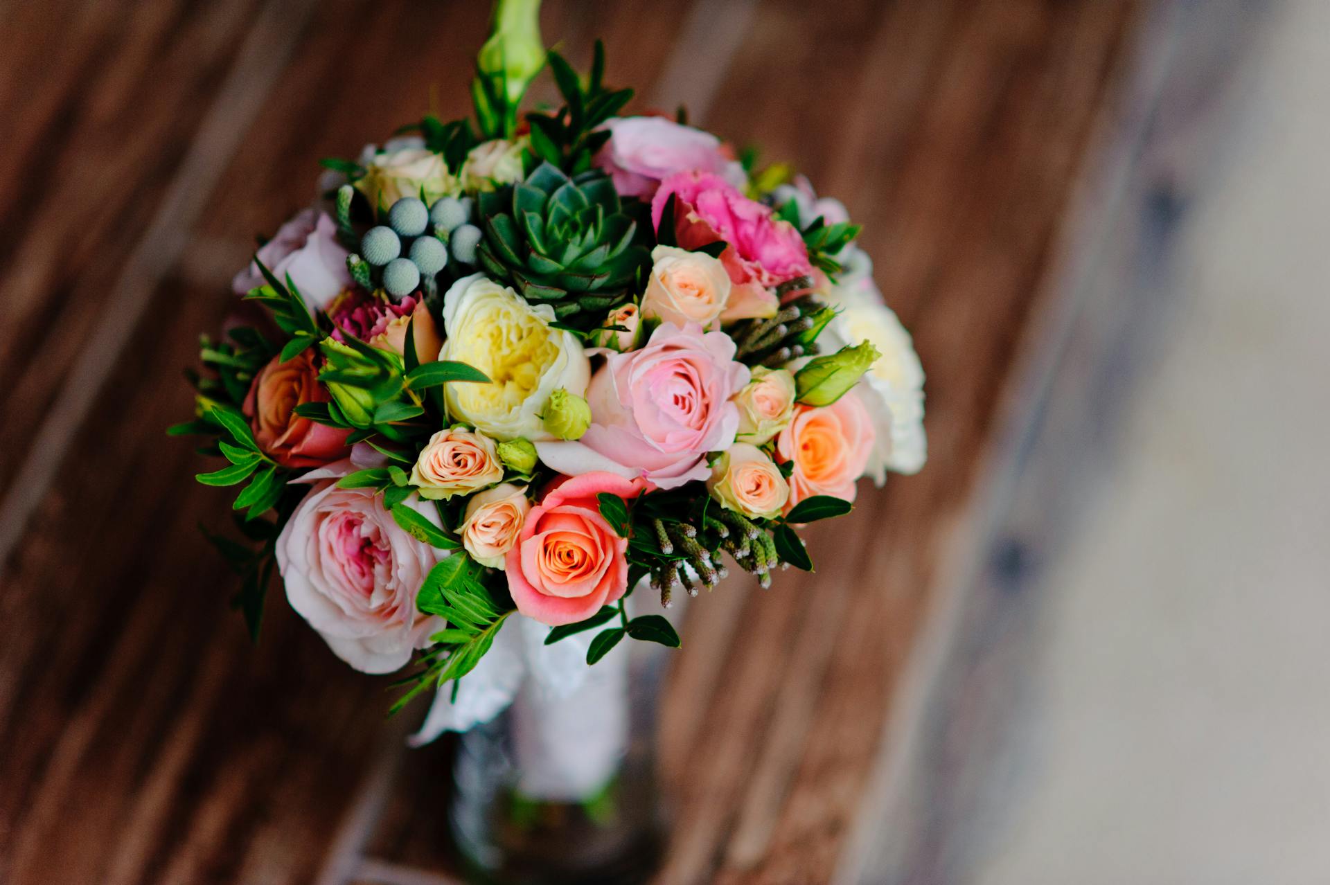 Flowers on a table | Source: Pexels