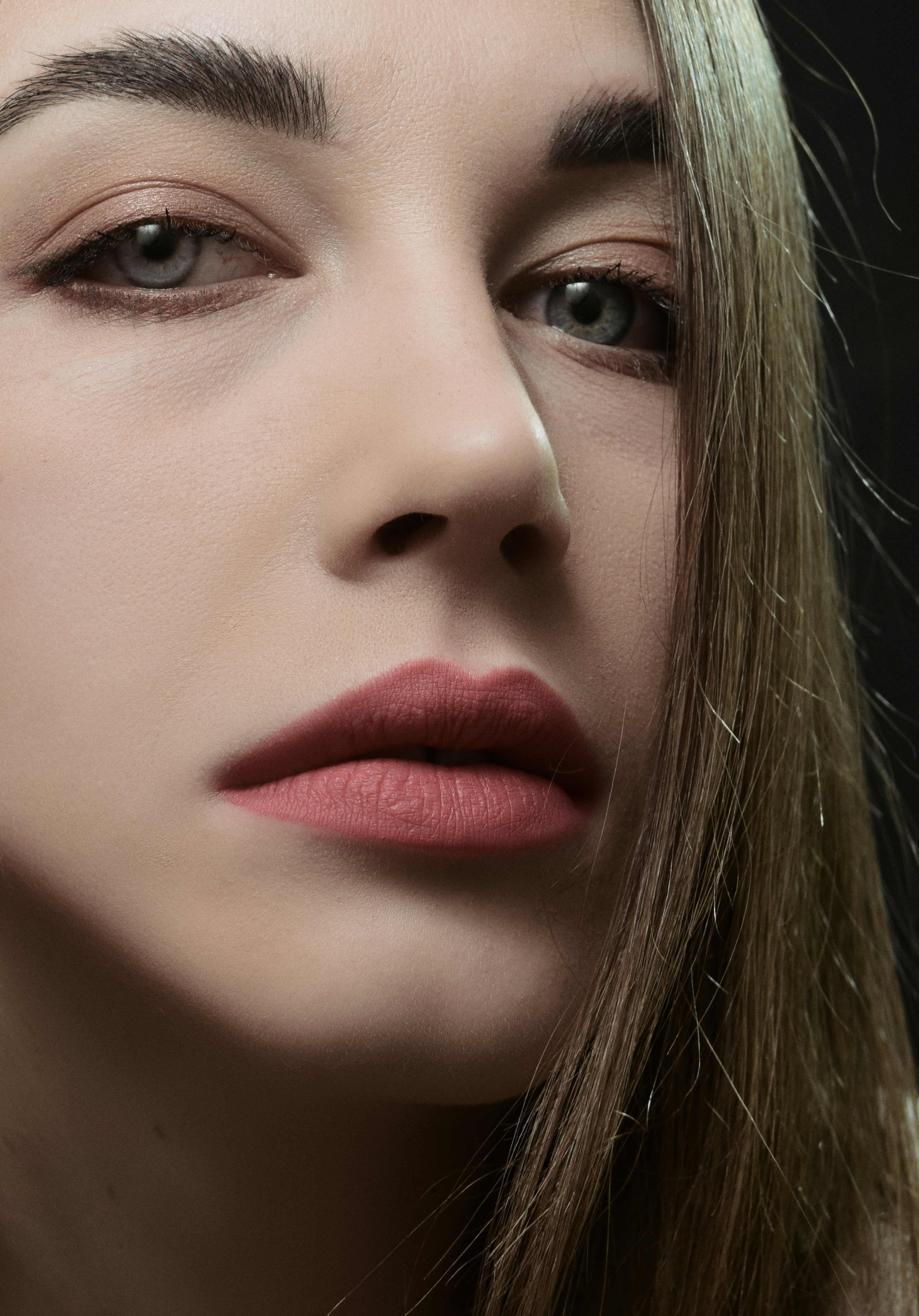 A close-up of a girl with makeup on | Source: Unsplash