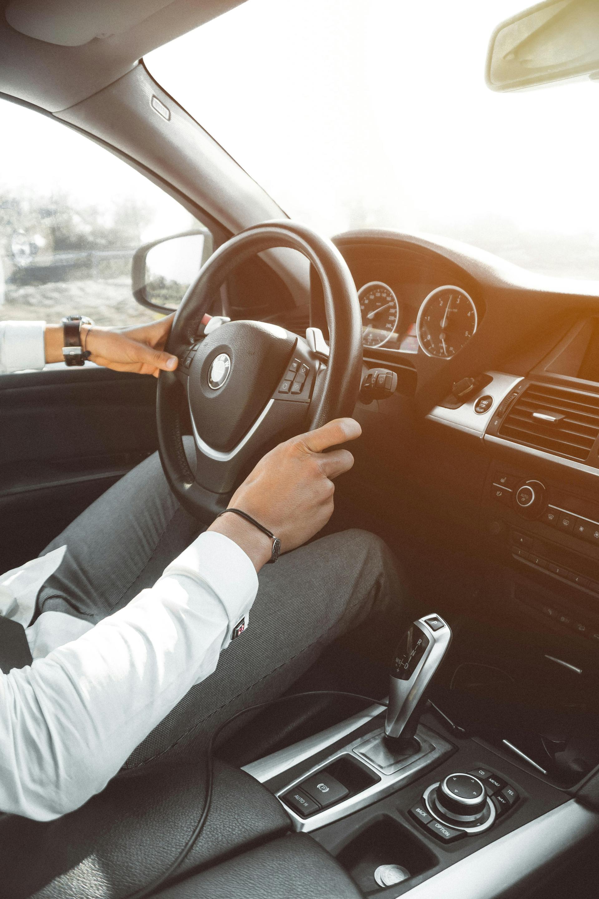 A man driving | Source: Pexels