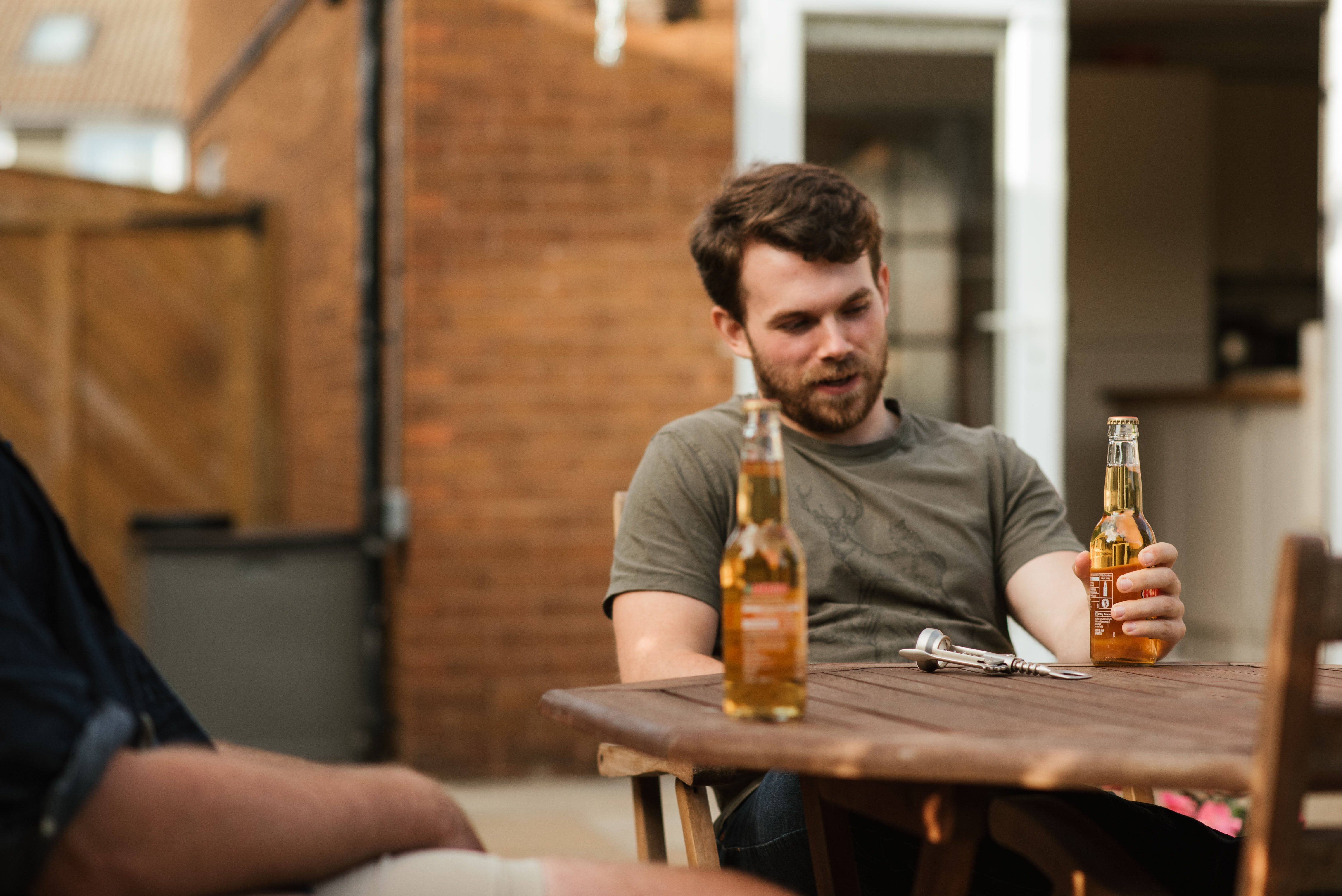 Peter's friends started making fun of him about how his child seemed to have no physical resemblance to him | Source: Pexels