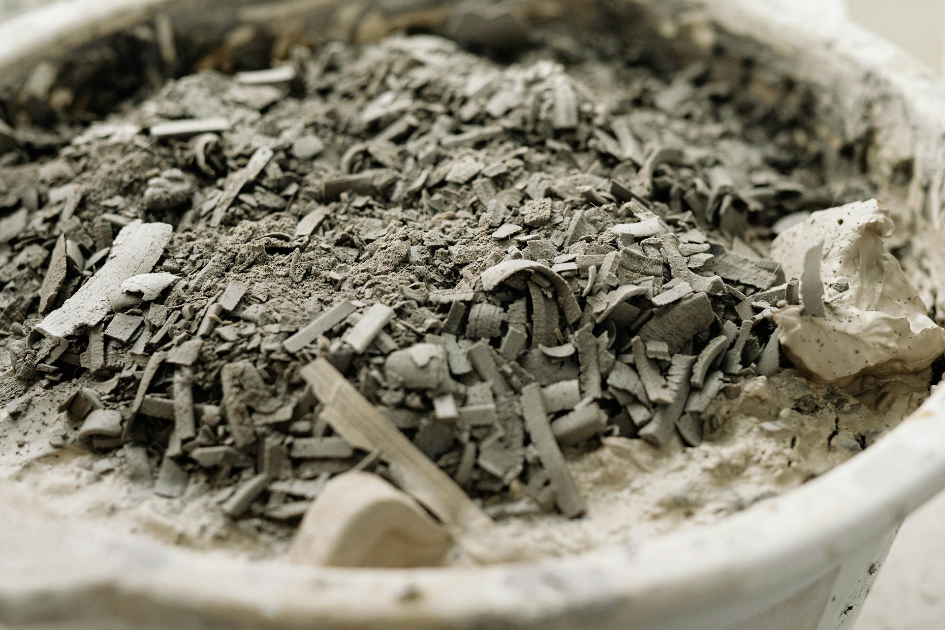 Close-up shot of ashes in a bowl | Source: Pexels