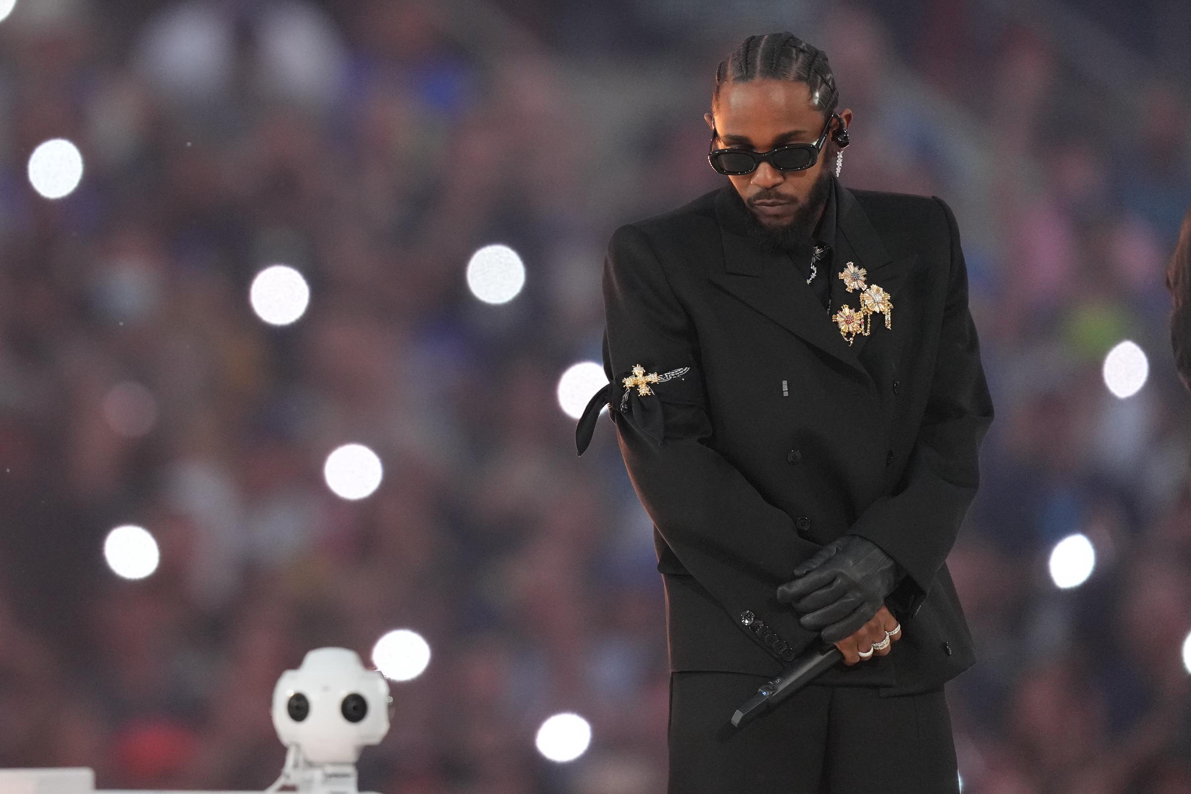 Kendrick Lamar performing during the NFL Super Bowl LVI on February 13, 2022, in Inglewood, California. | Source: Getty Images