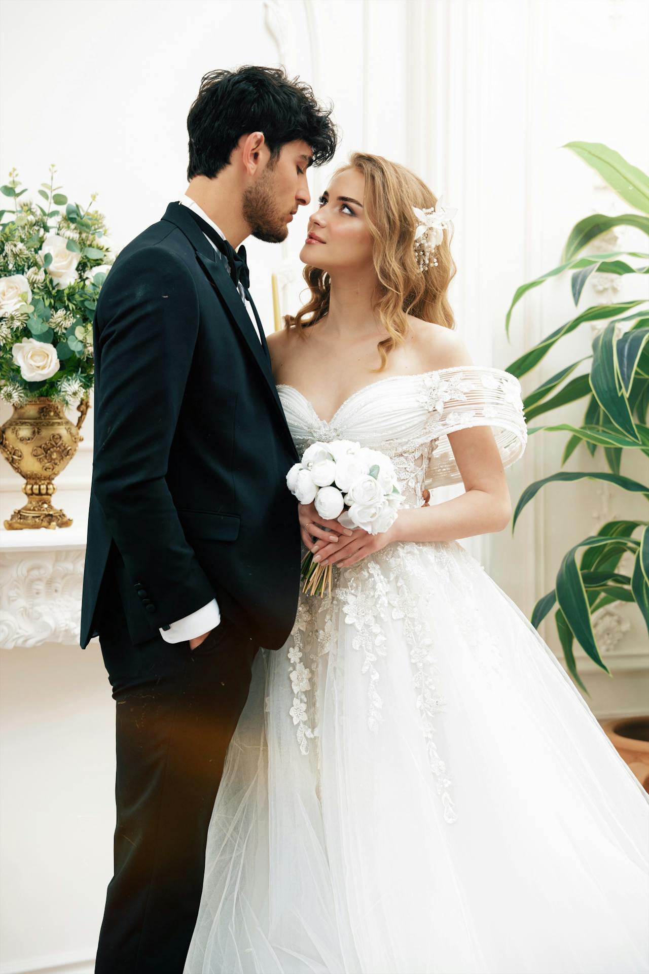 A bride and groom | Source: Pexels
