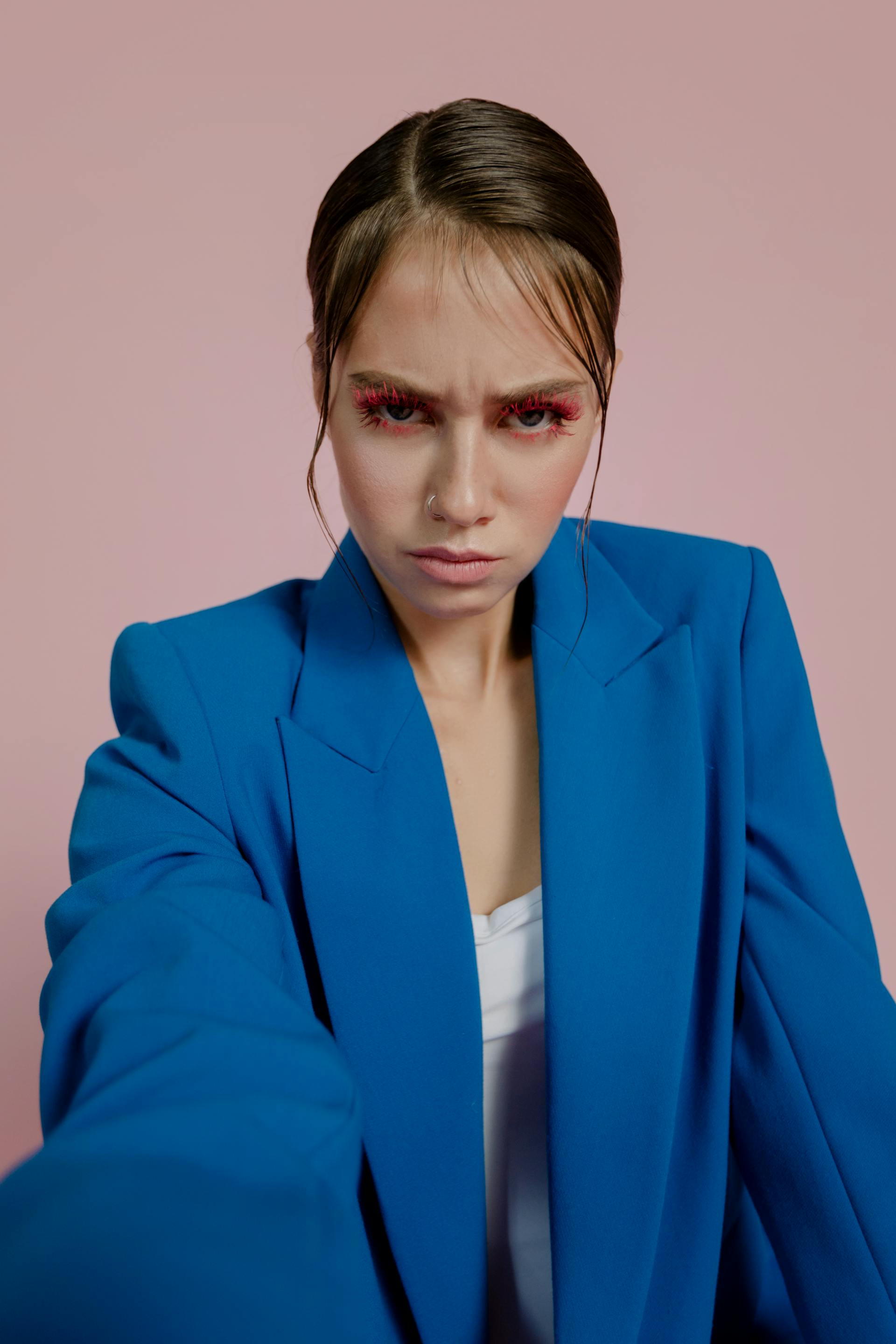 A scowling woman | Source: Pexels