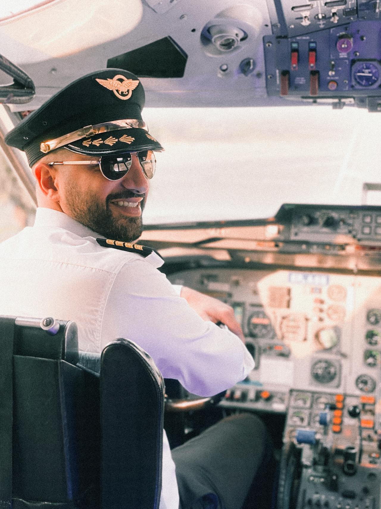 A smiling pilot | Source: Pexels