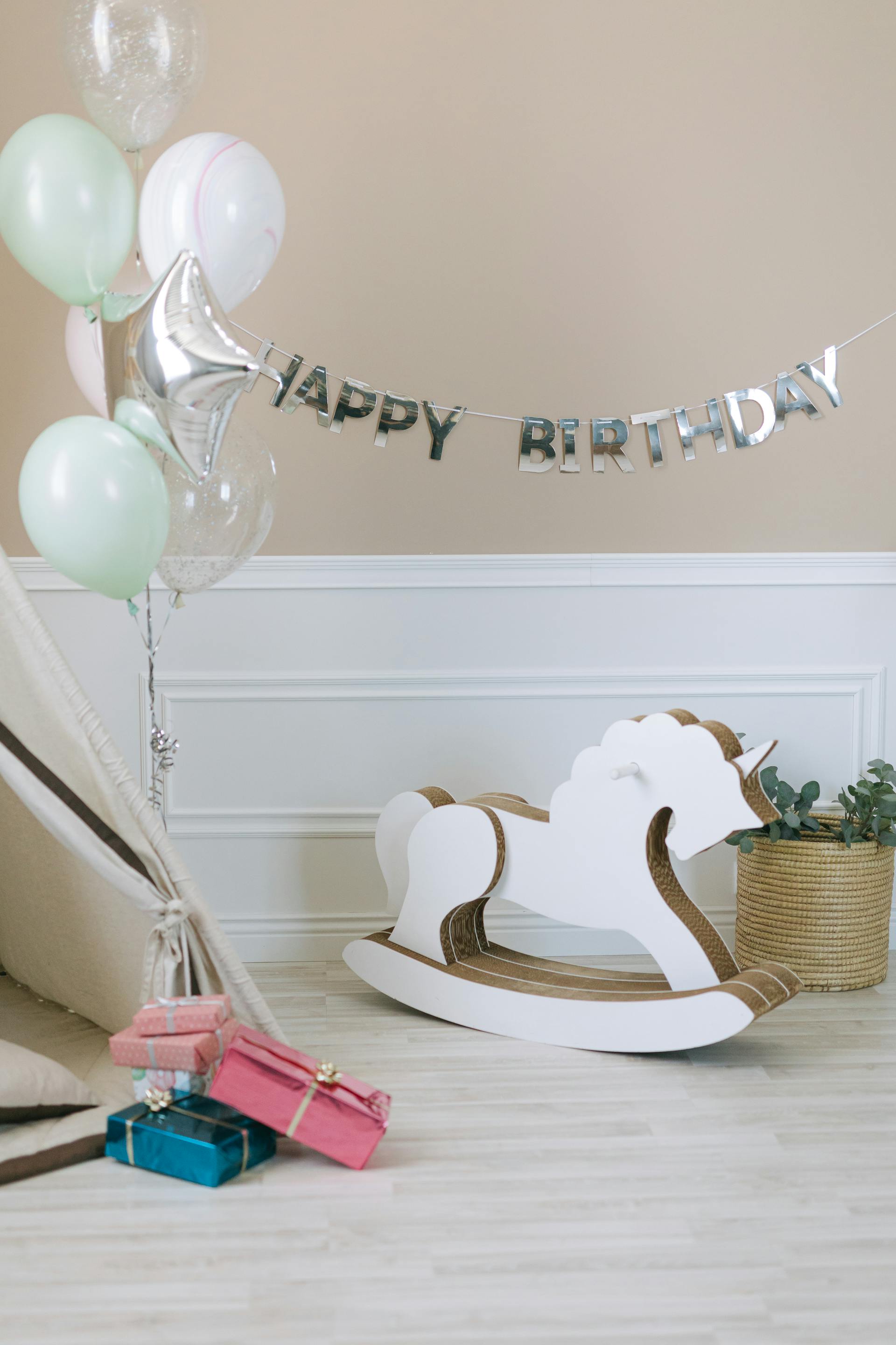 A corner inside a house decorated for a birthday | Source: Pexels