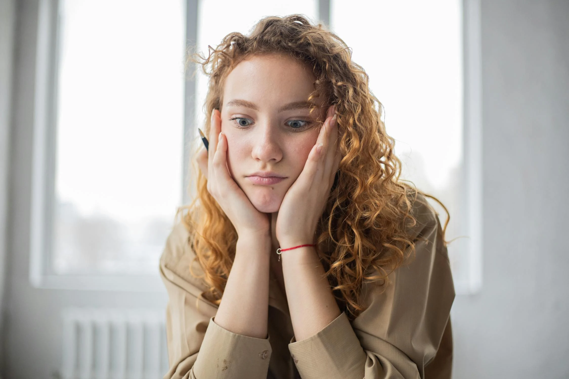 A puzzled woman | Source: Pexels